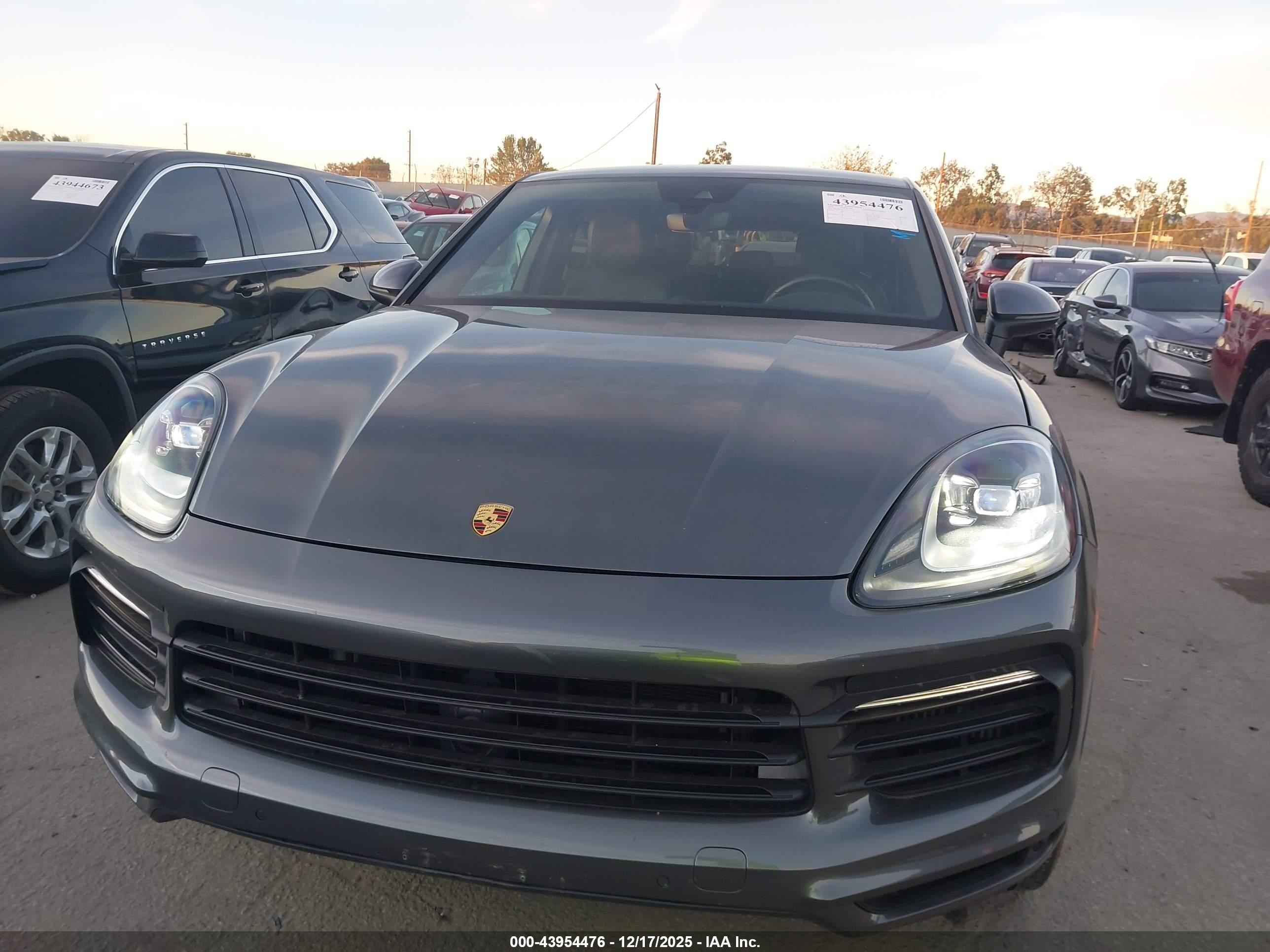 PORSCHE CAYENNE image 6
