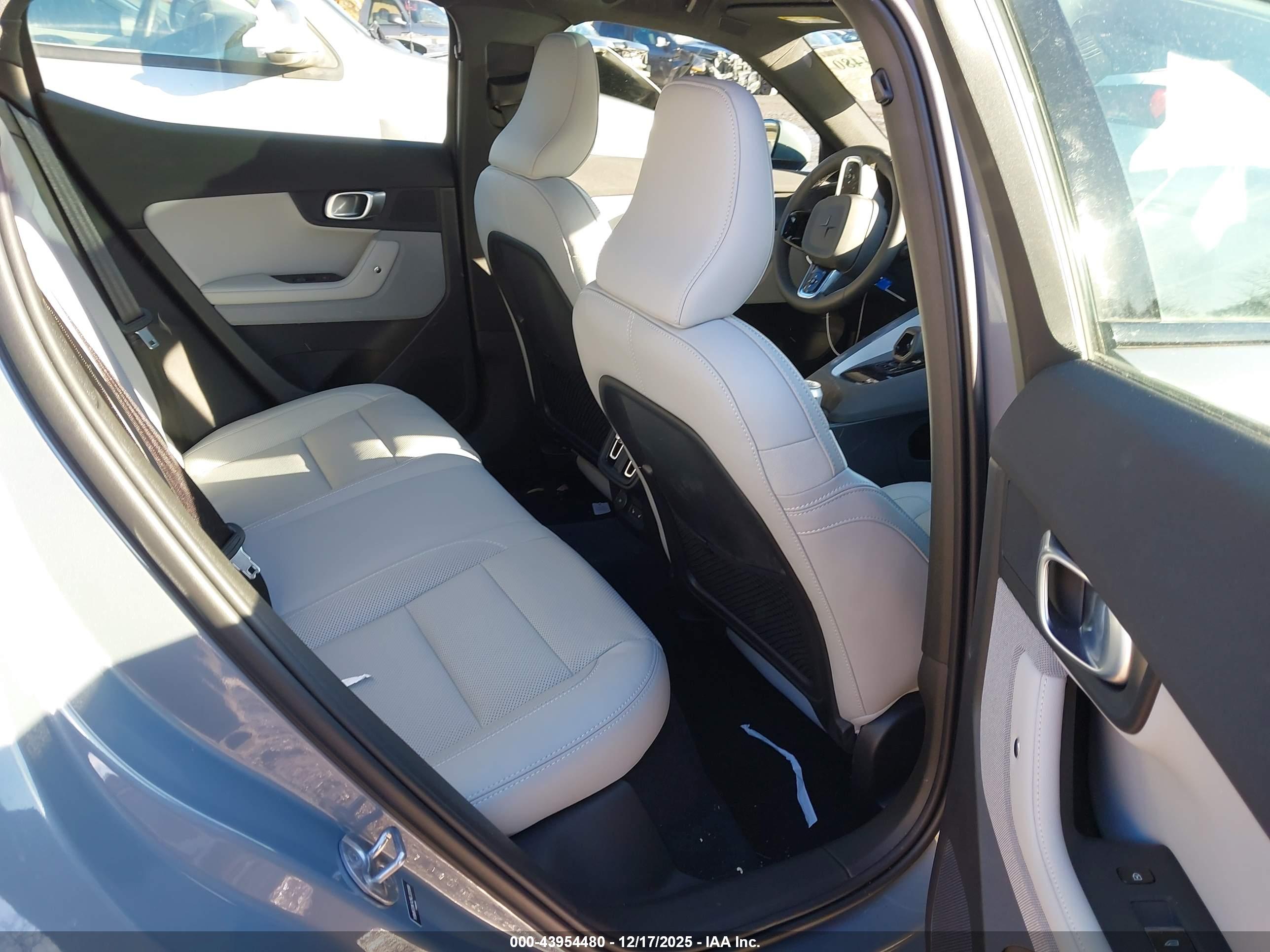 POLESTAR 2 image 8