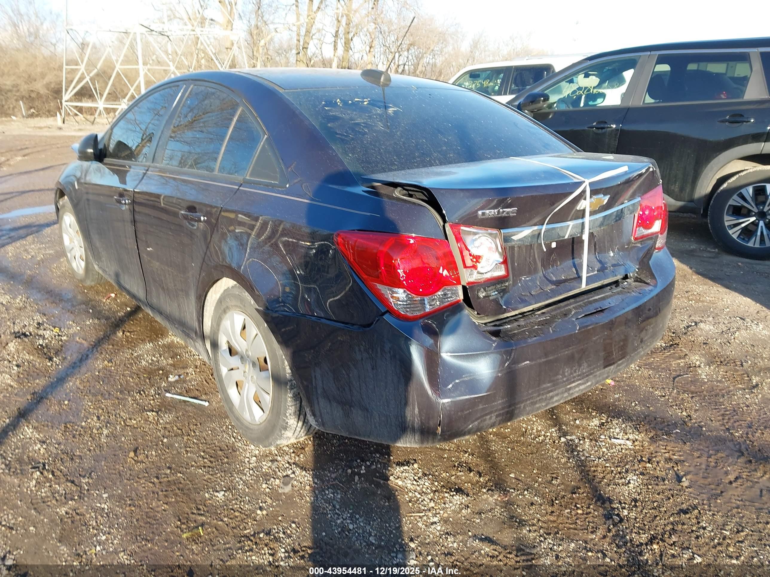 CHEVROLET CRUZE image 3