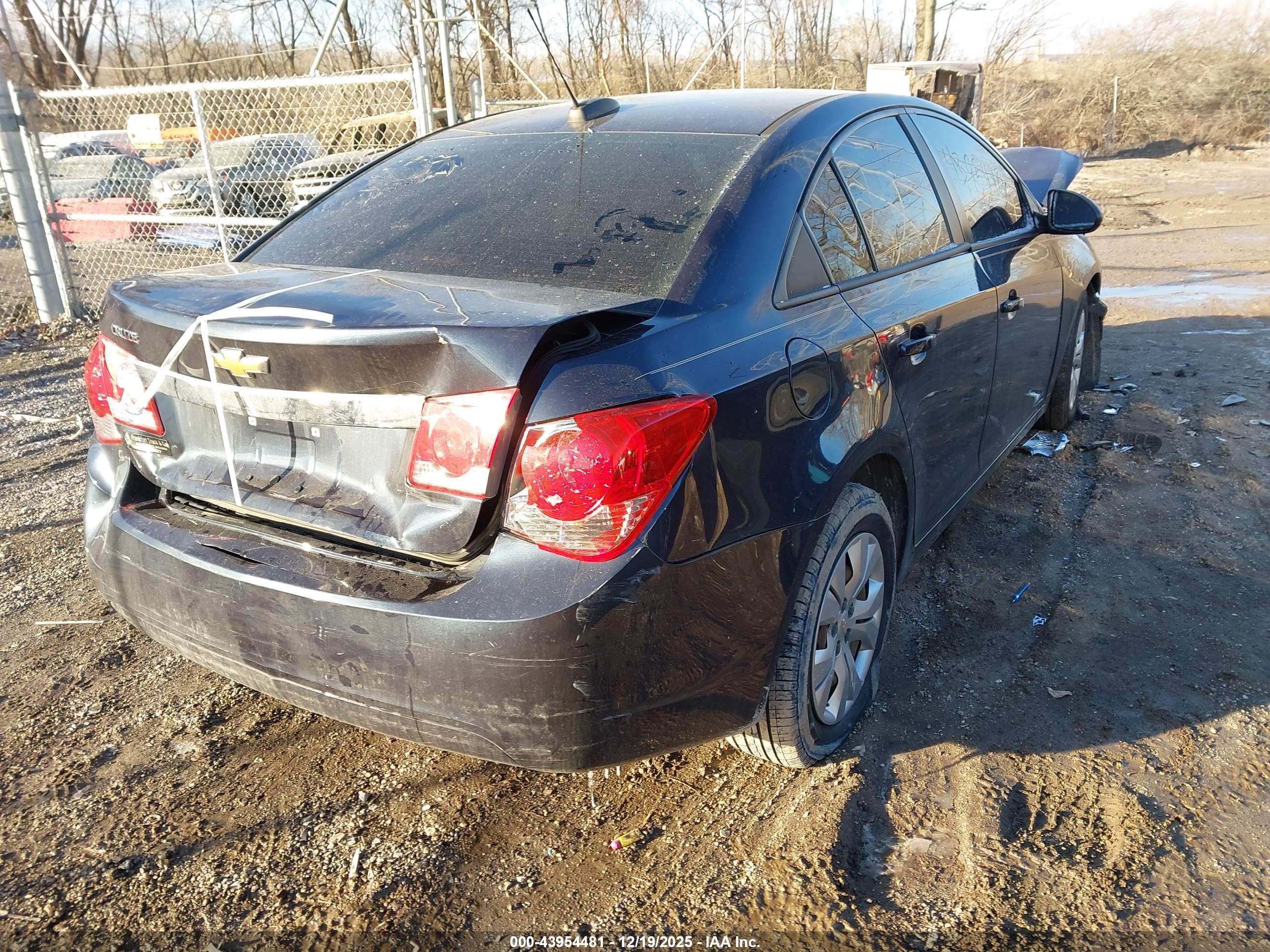 CHEVROLET CRUZE image 4