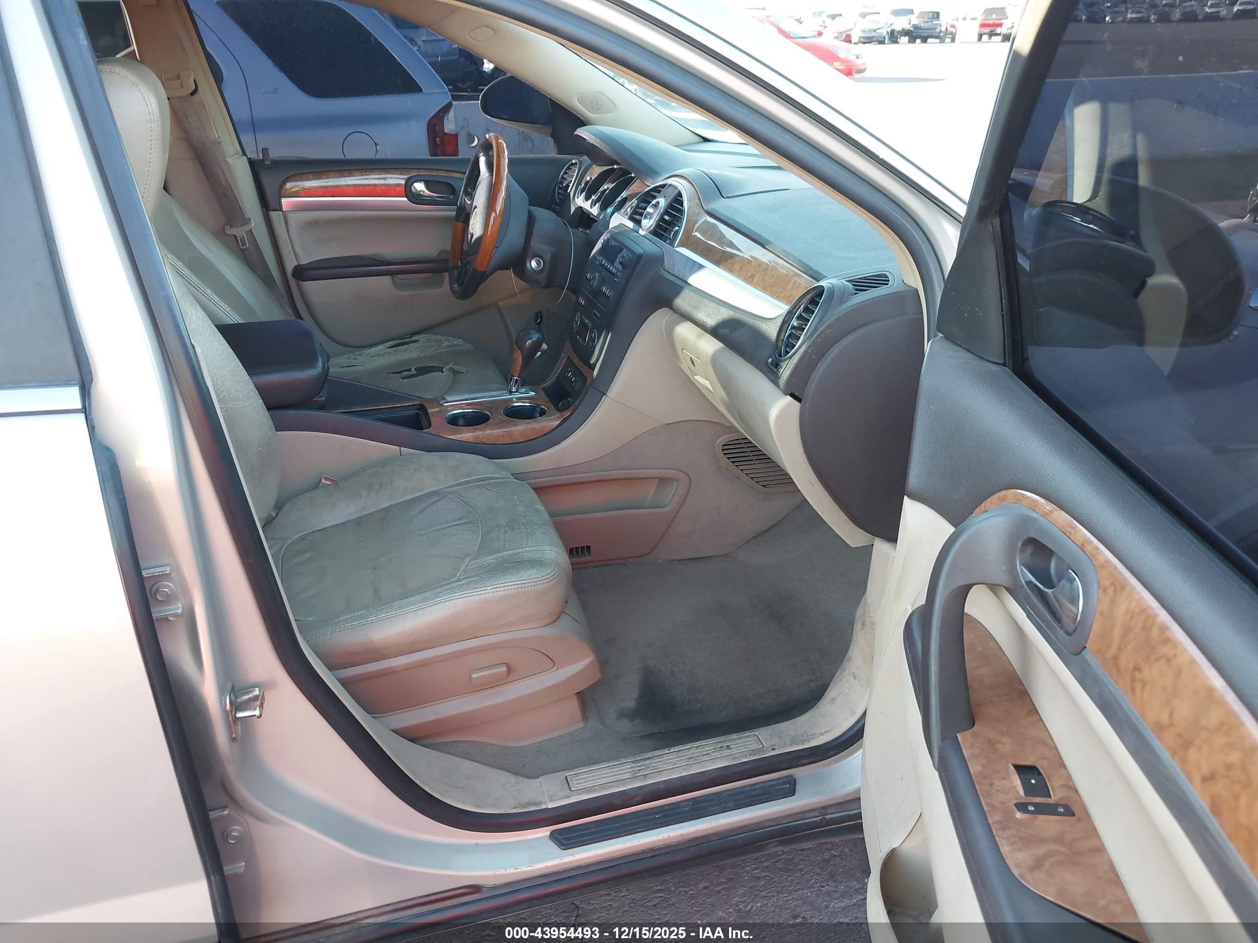 BUICK ENCLAVE image 5