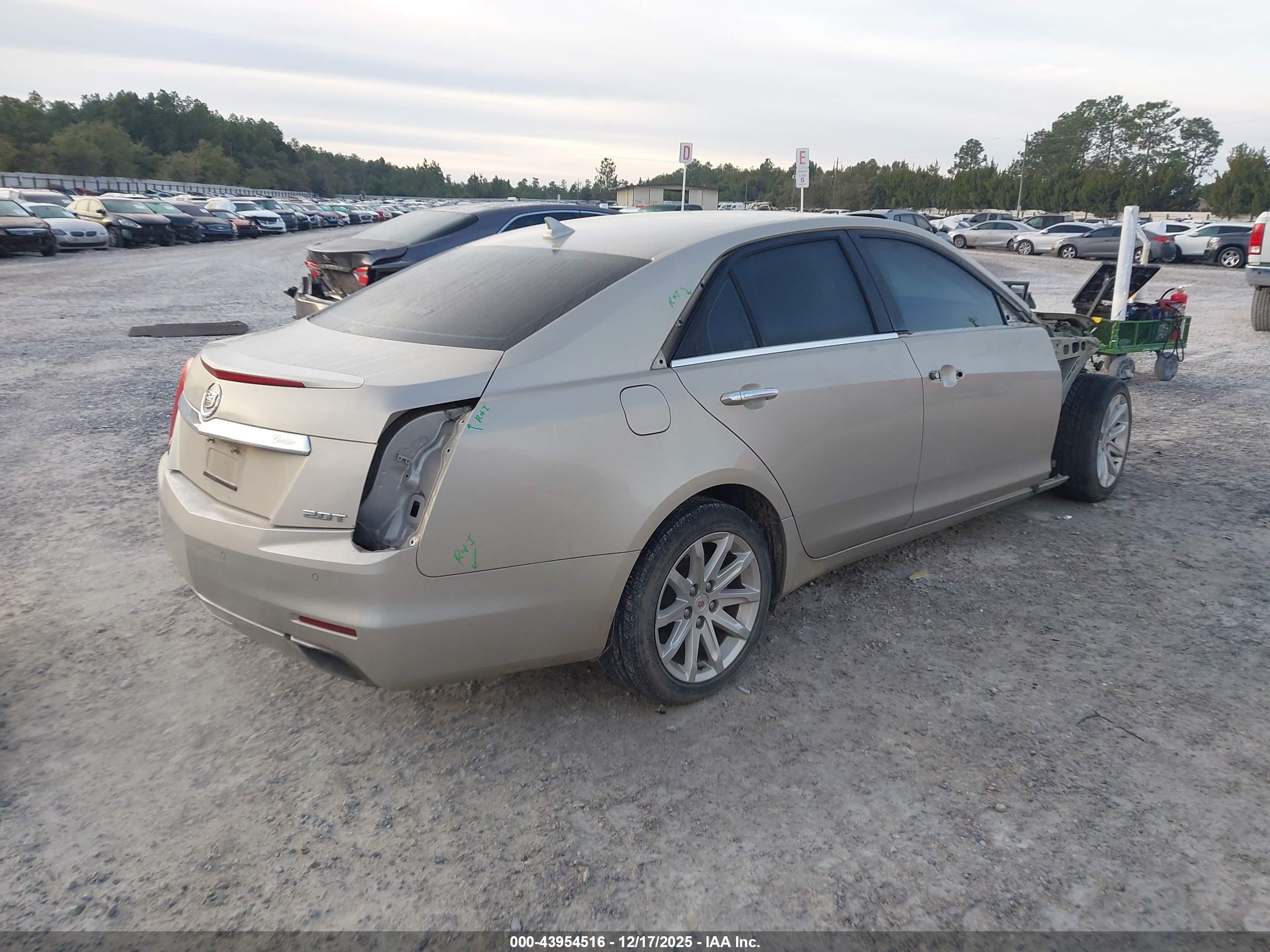 CADILLAC CTS image 4
