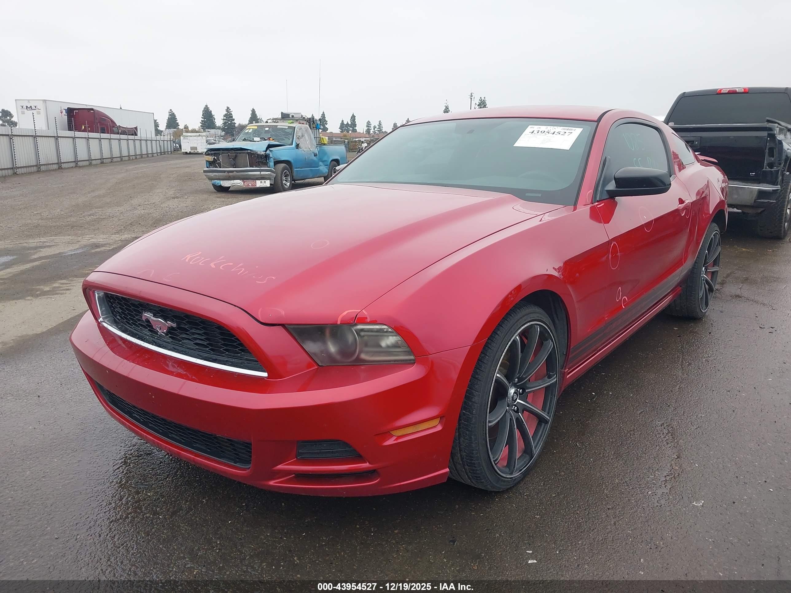 FORD MUSTANG image 2