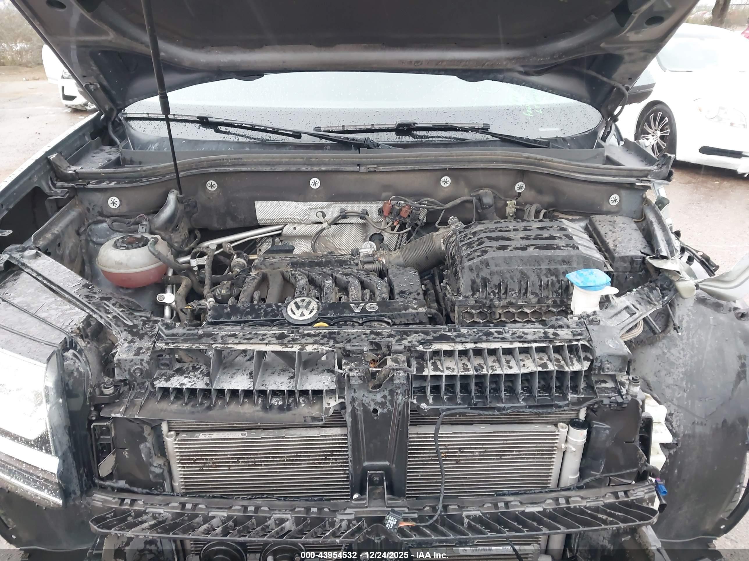 VOLKSWAGEN ATLAS image 10