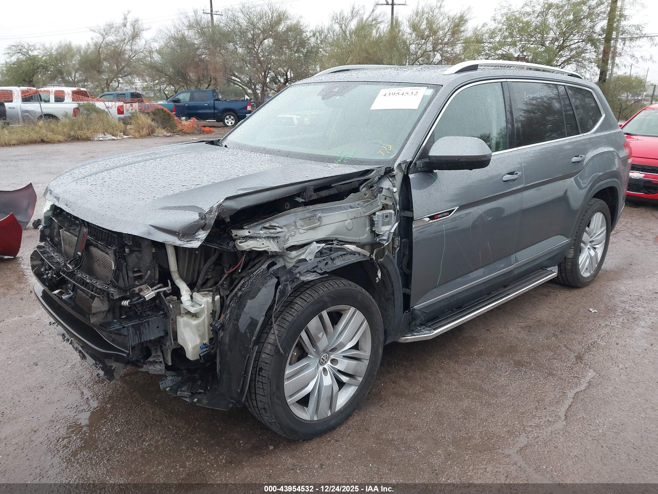 VOLKSWAGEN ATLAS image 2