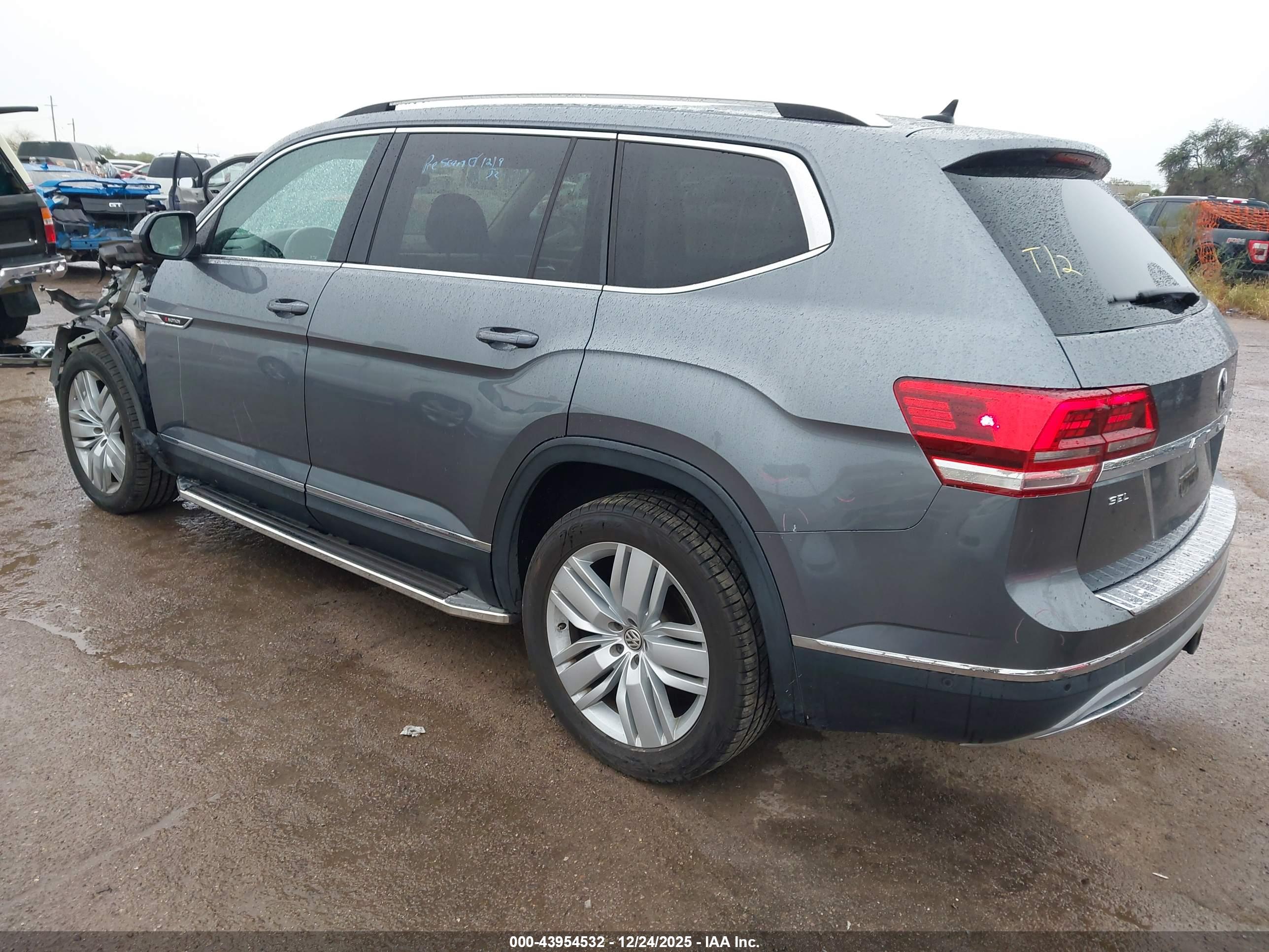 VOLKSWAGEN ATLAS image 3