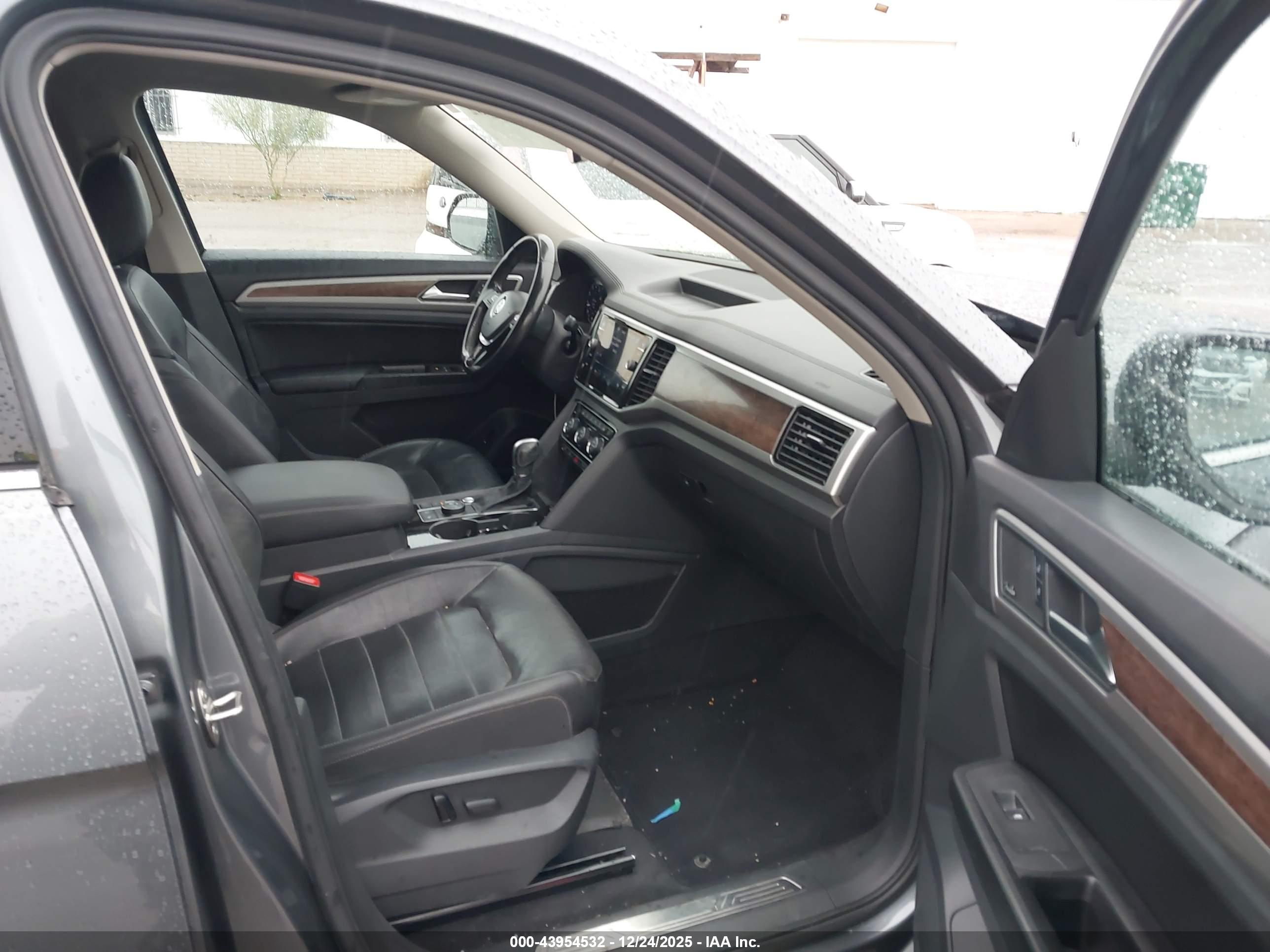 VOLKSWAGEN ATLAS image 5