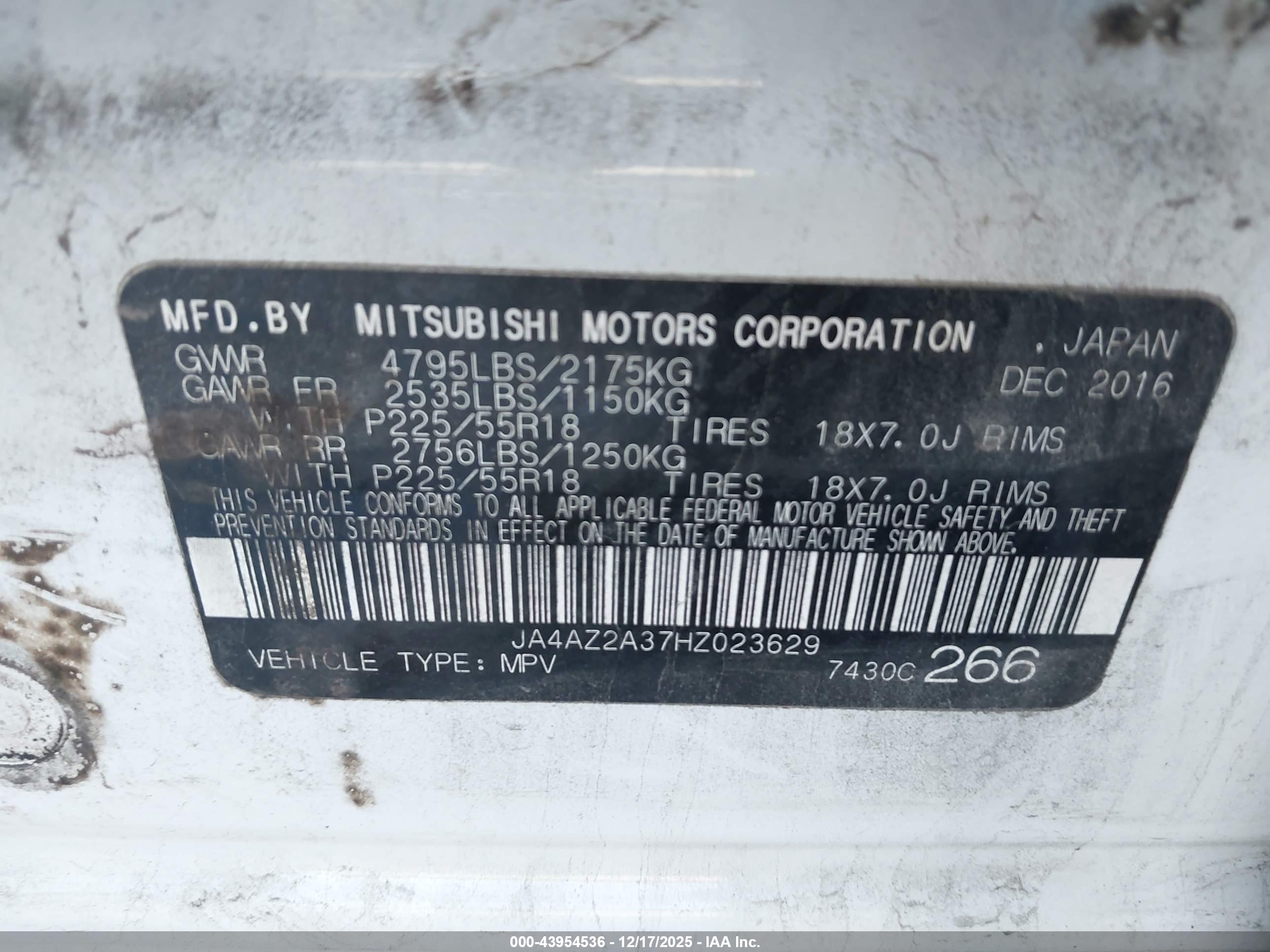 MITSUBISHI OUTLANDER image 9