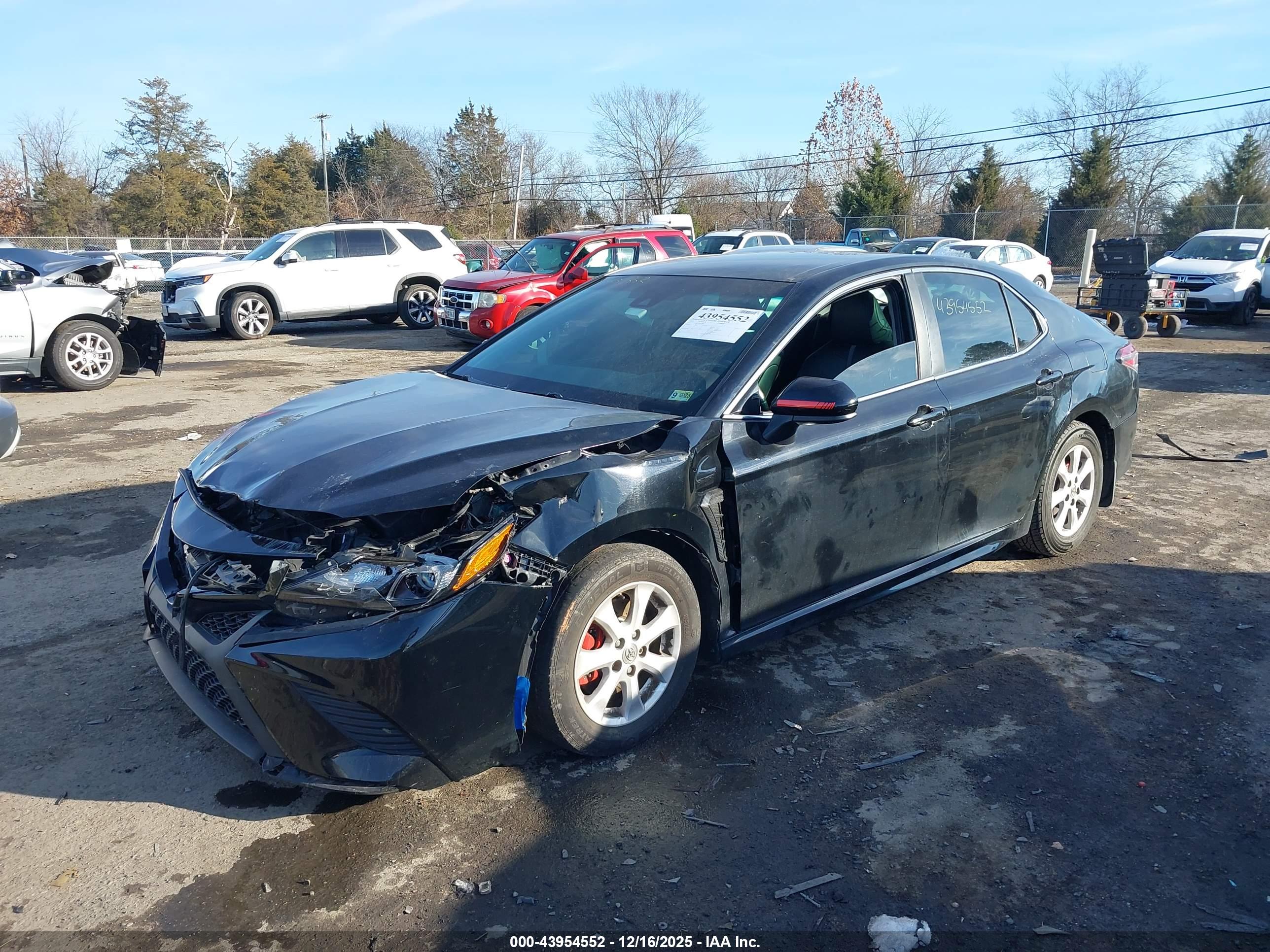 TOYOTA CAMRY image 2