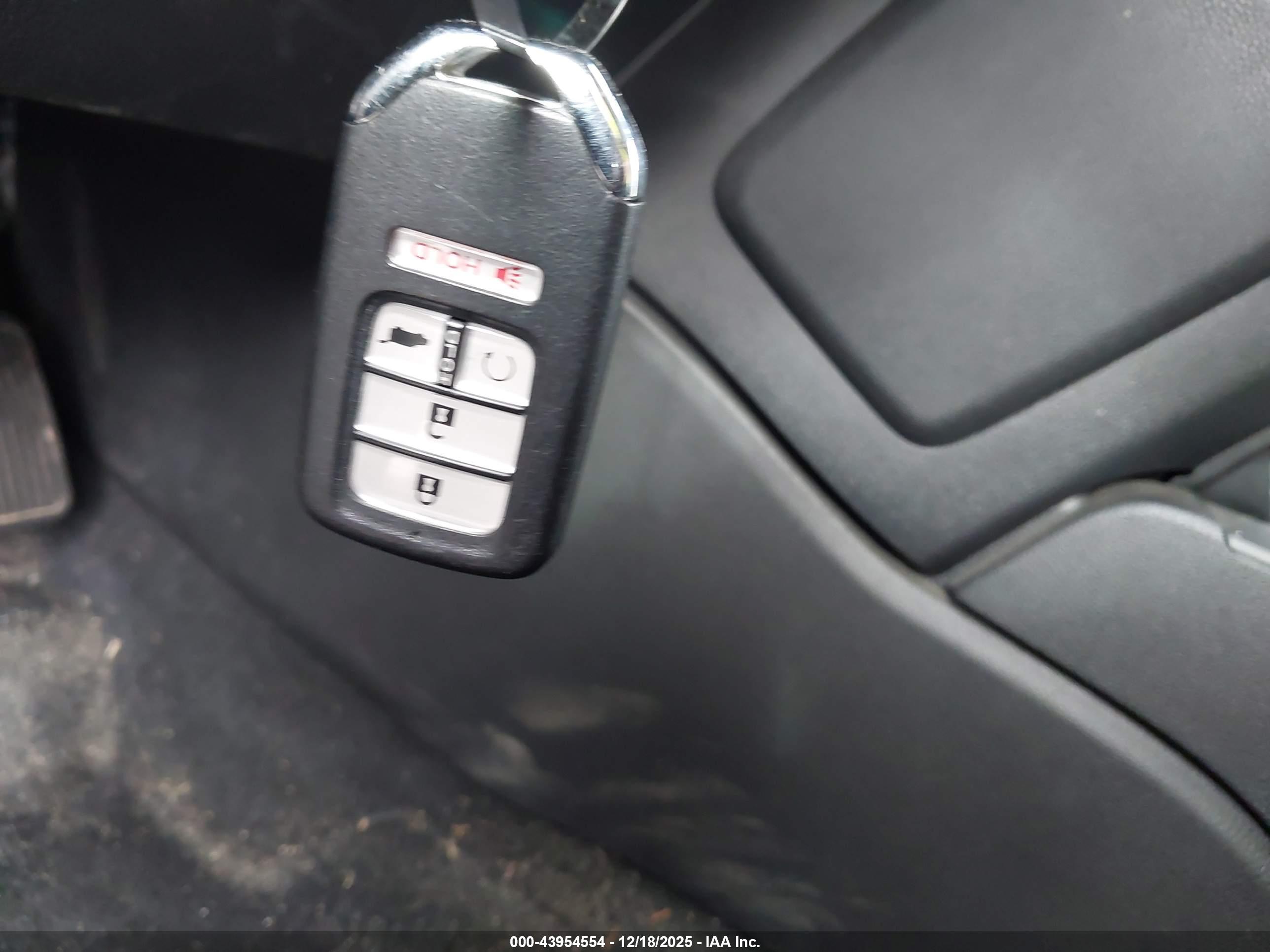 HONDA CR-V image 11