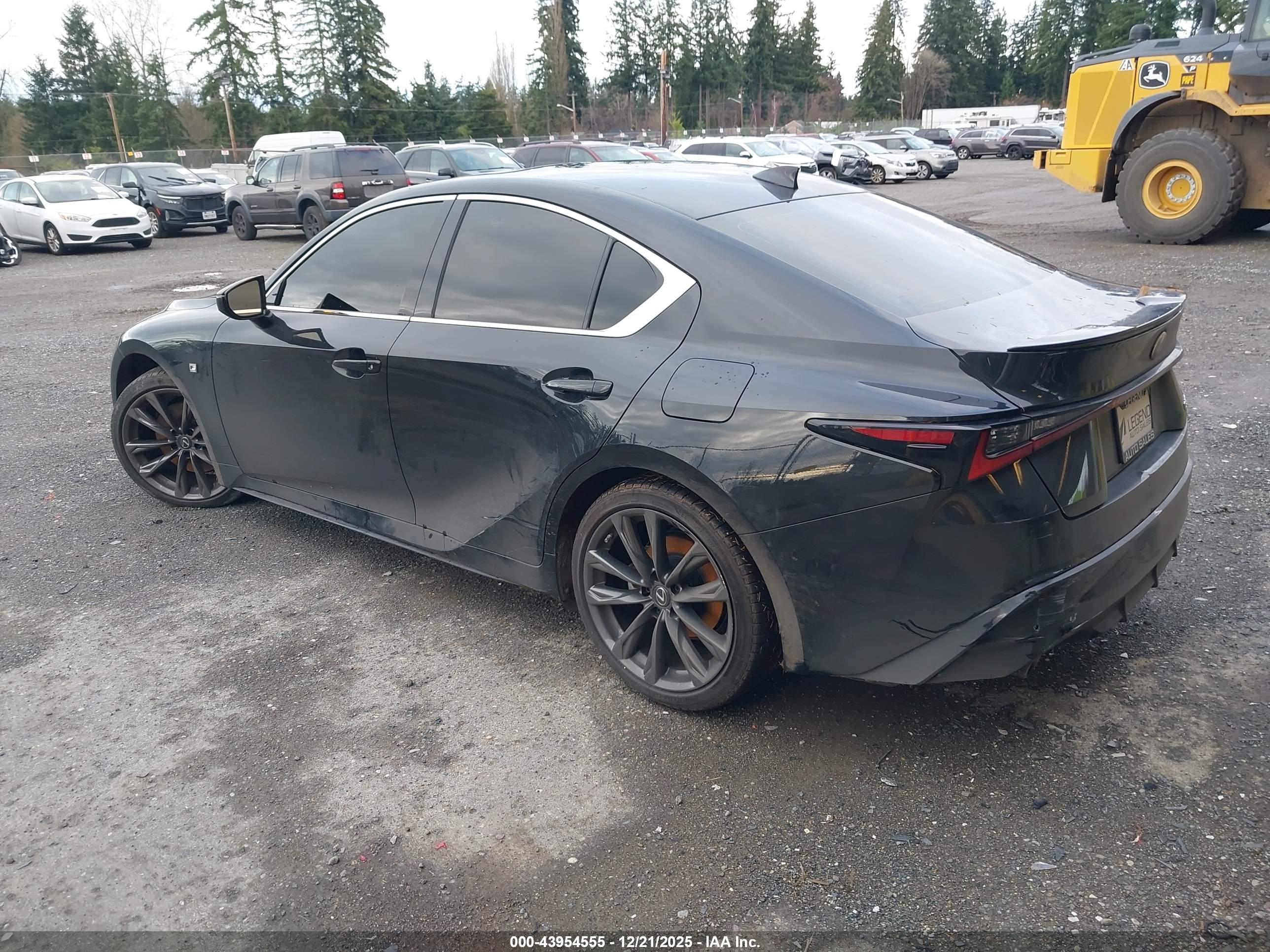 LEXUS IS image 3