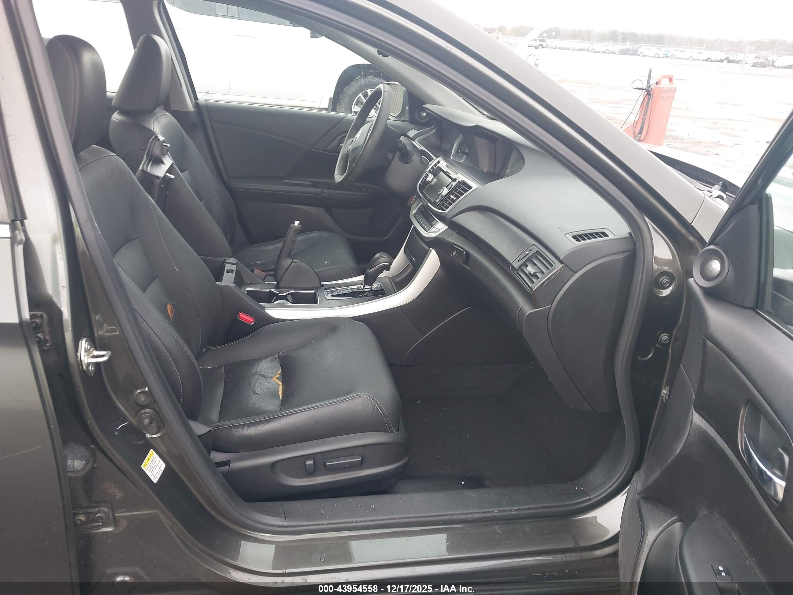 HONDA ACCORD image 5