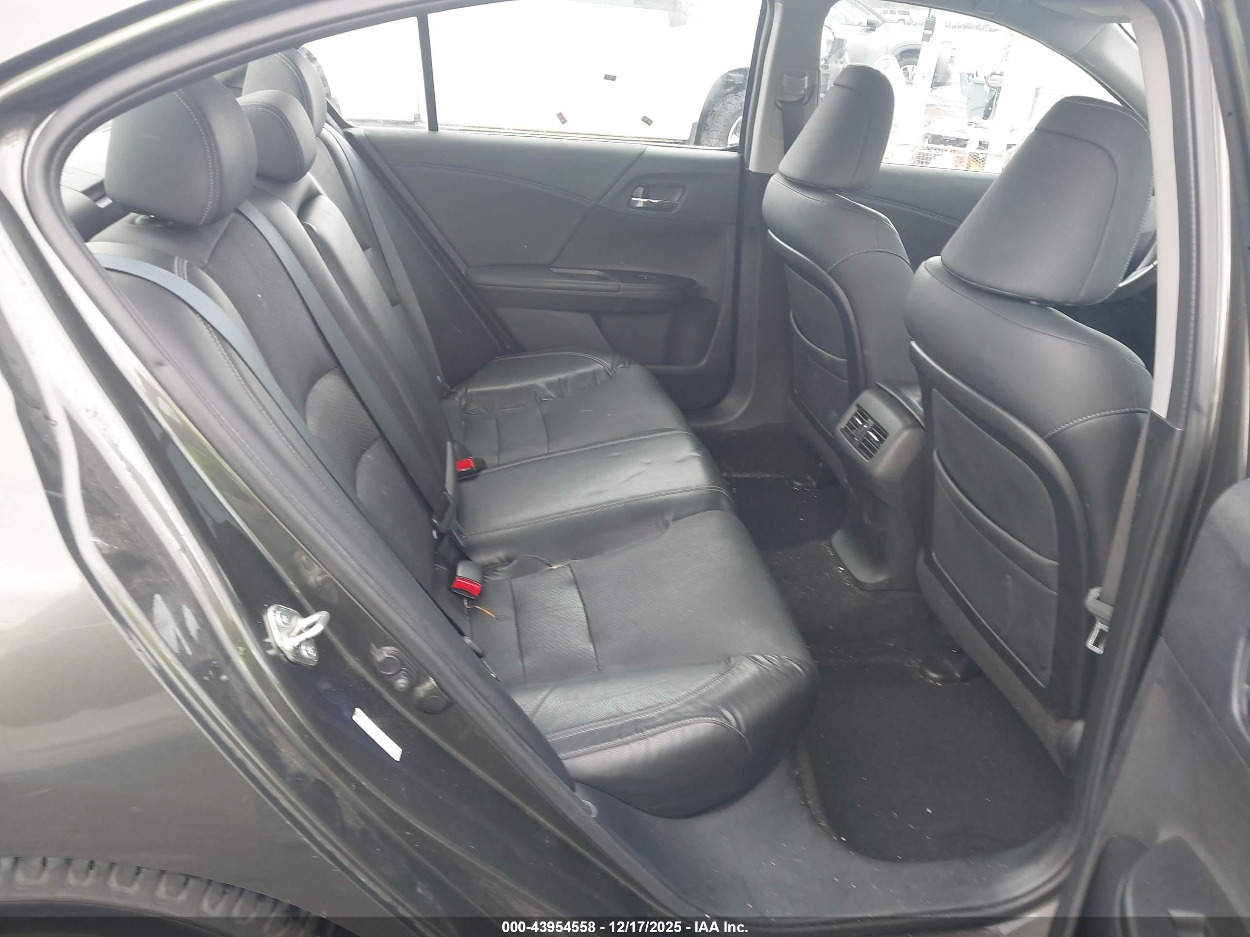 HONDA ACCORD image 8