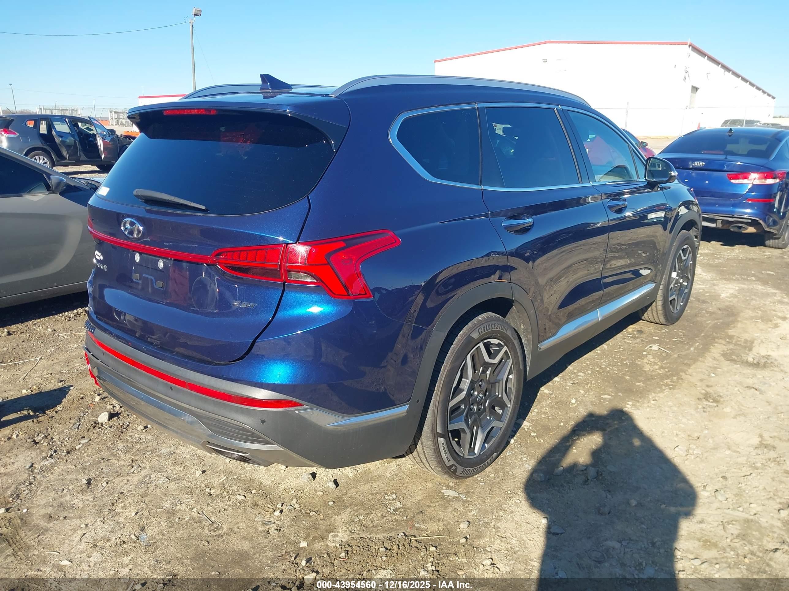 HYUNDAI SANTA image 4