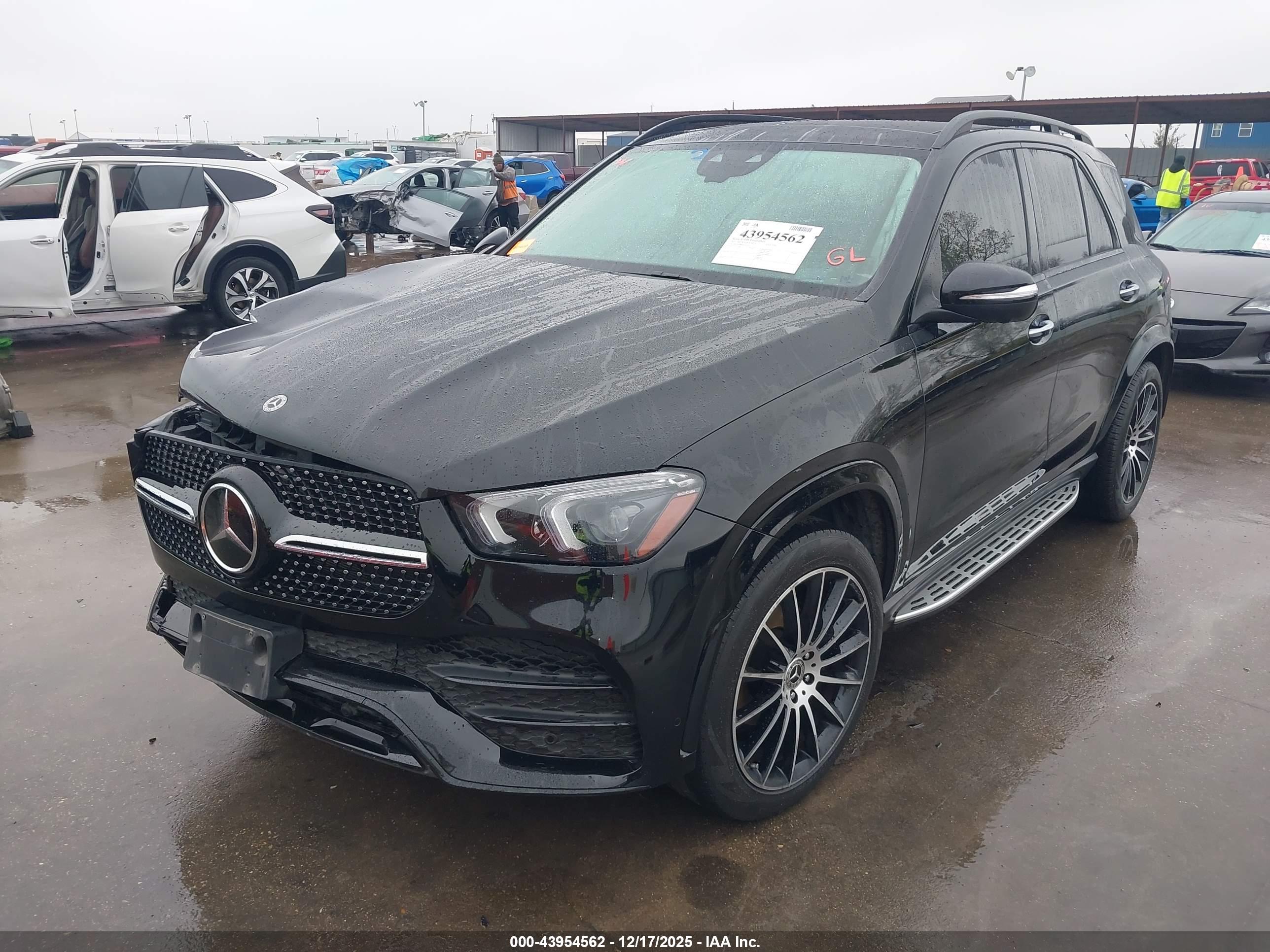 MERCEDES-BENZ GLE image 2