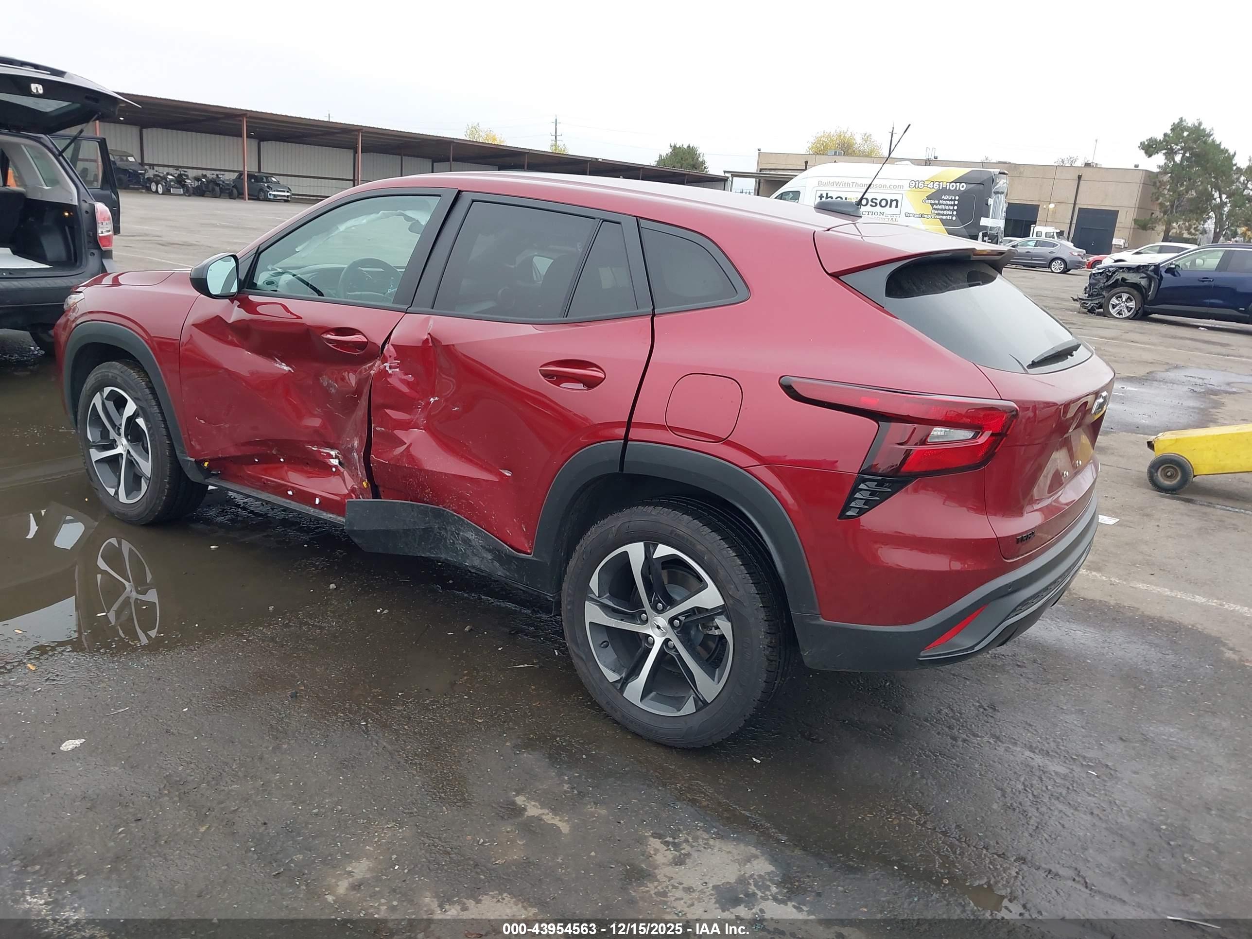 CHEVROLET TRAX image 3