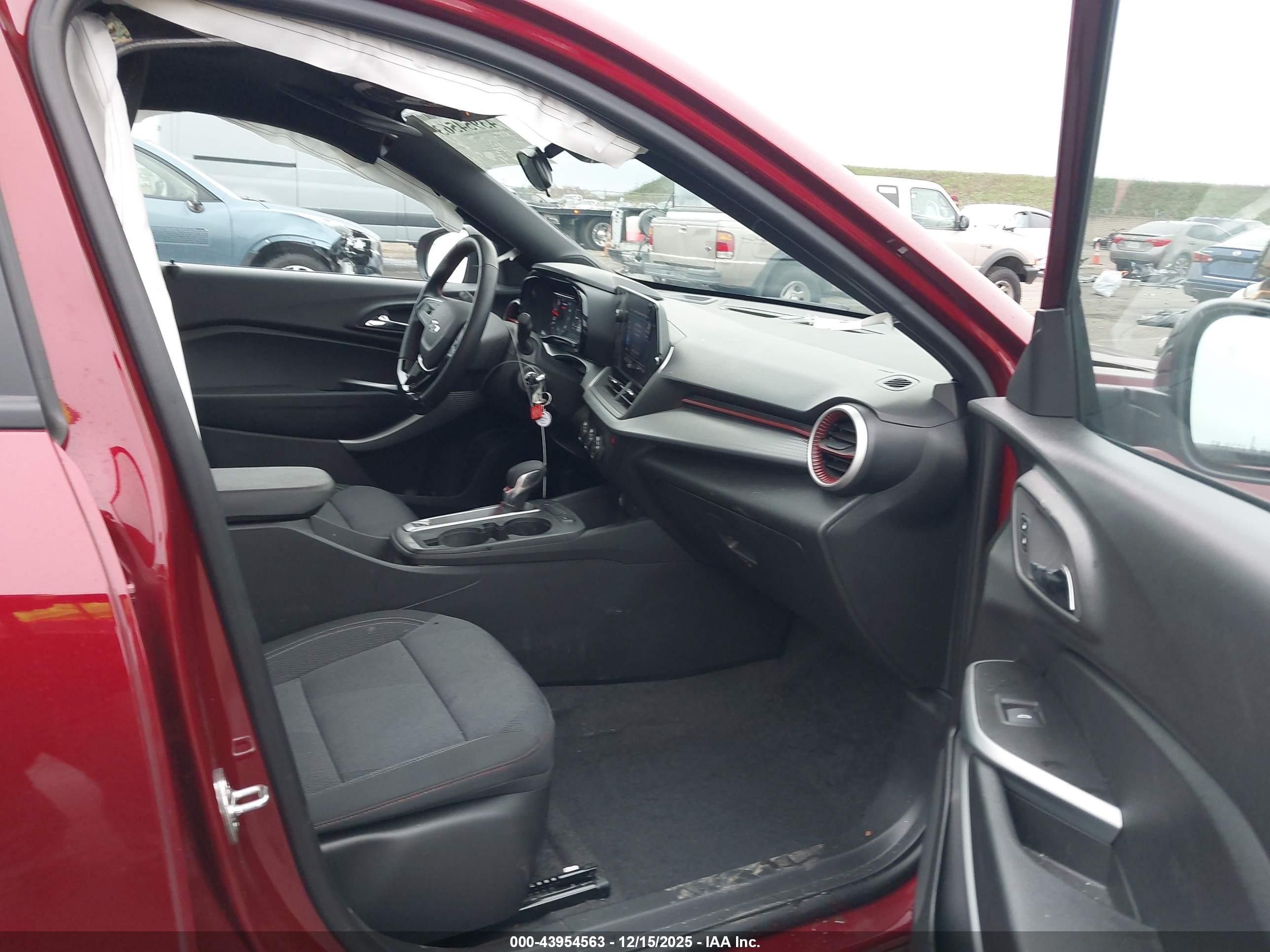 CHEVROLET TRAX image 5
