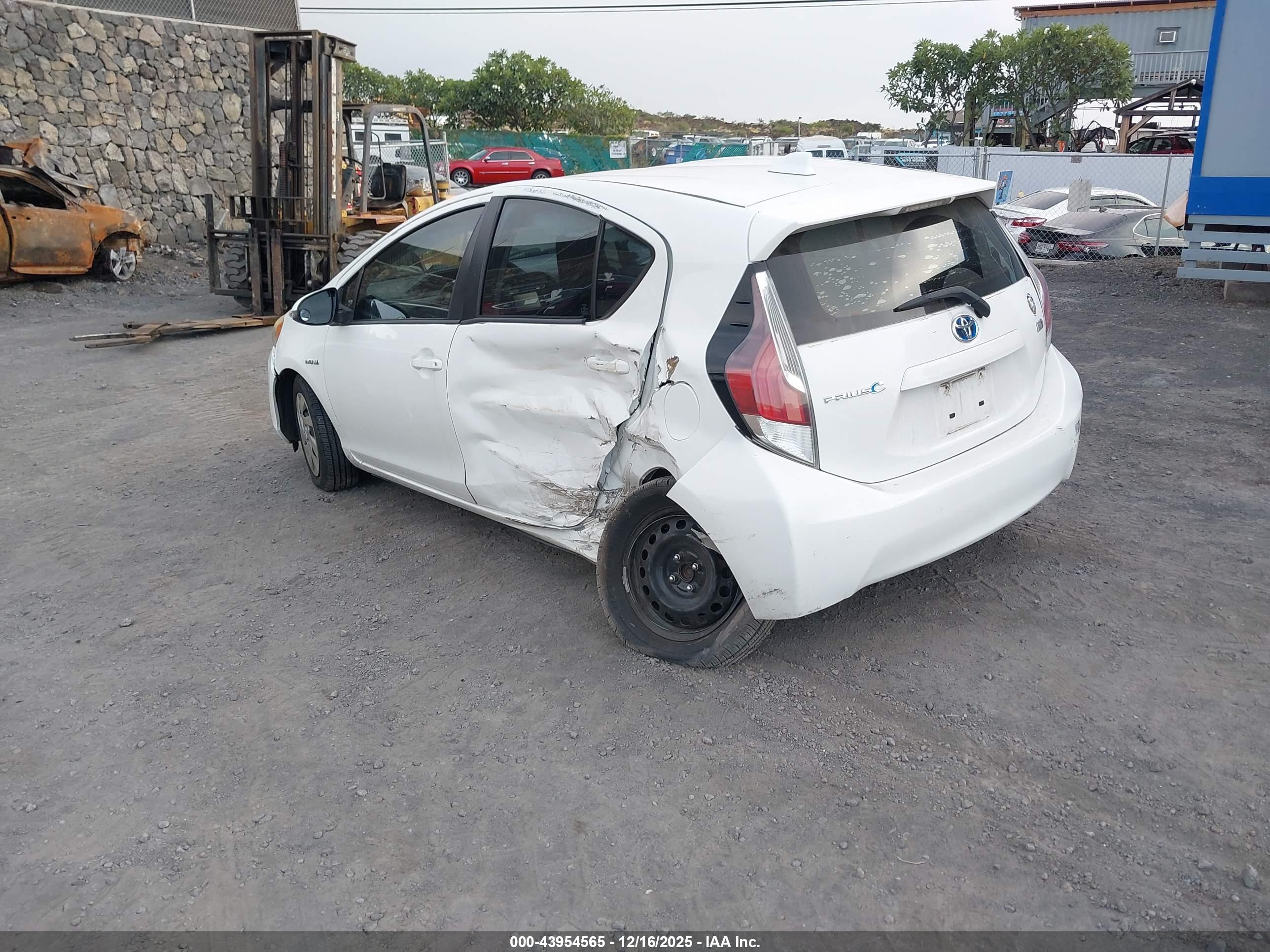 TOYOTA PRIUS image 3