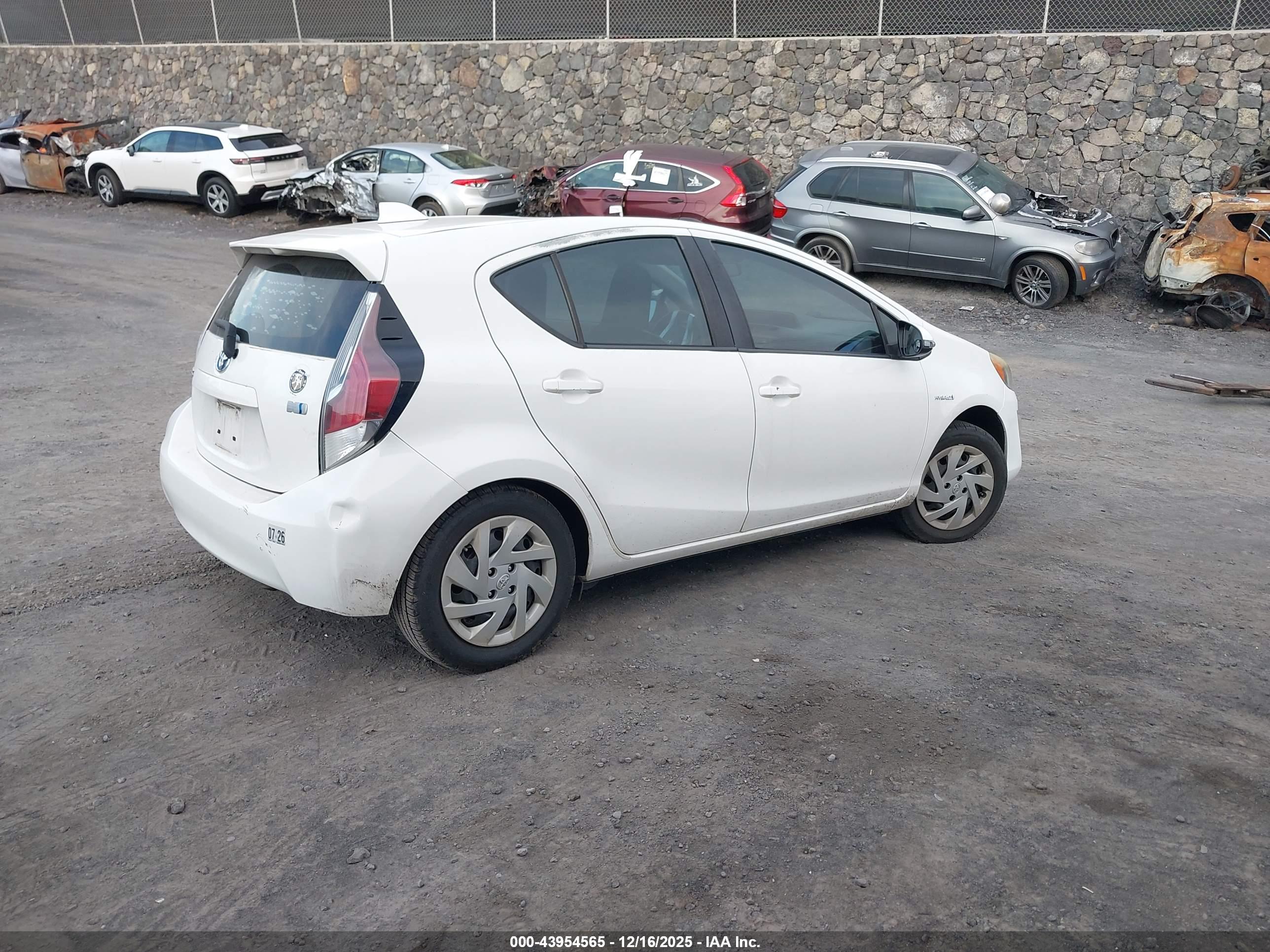 TOYOTA PRIUS image 4