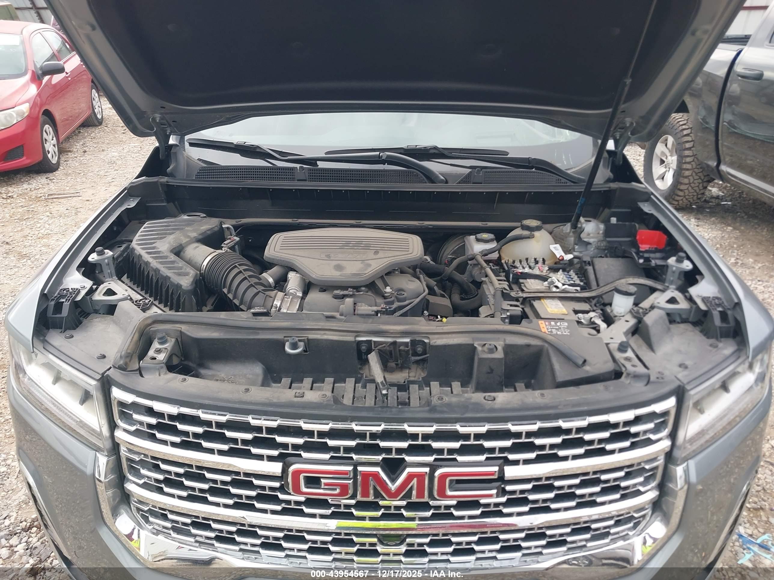 GMC ACADIA image 10