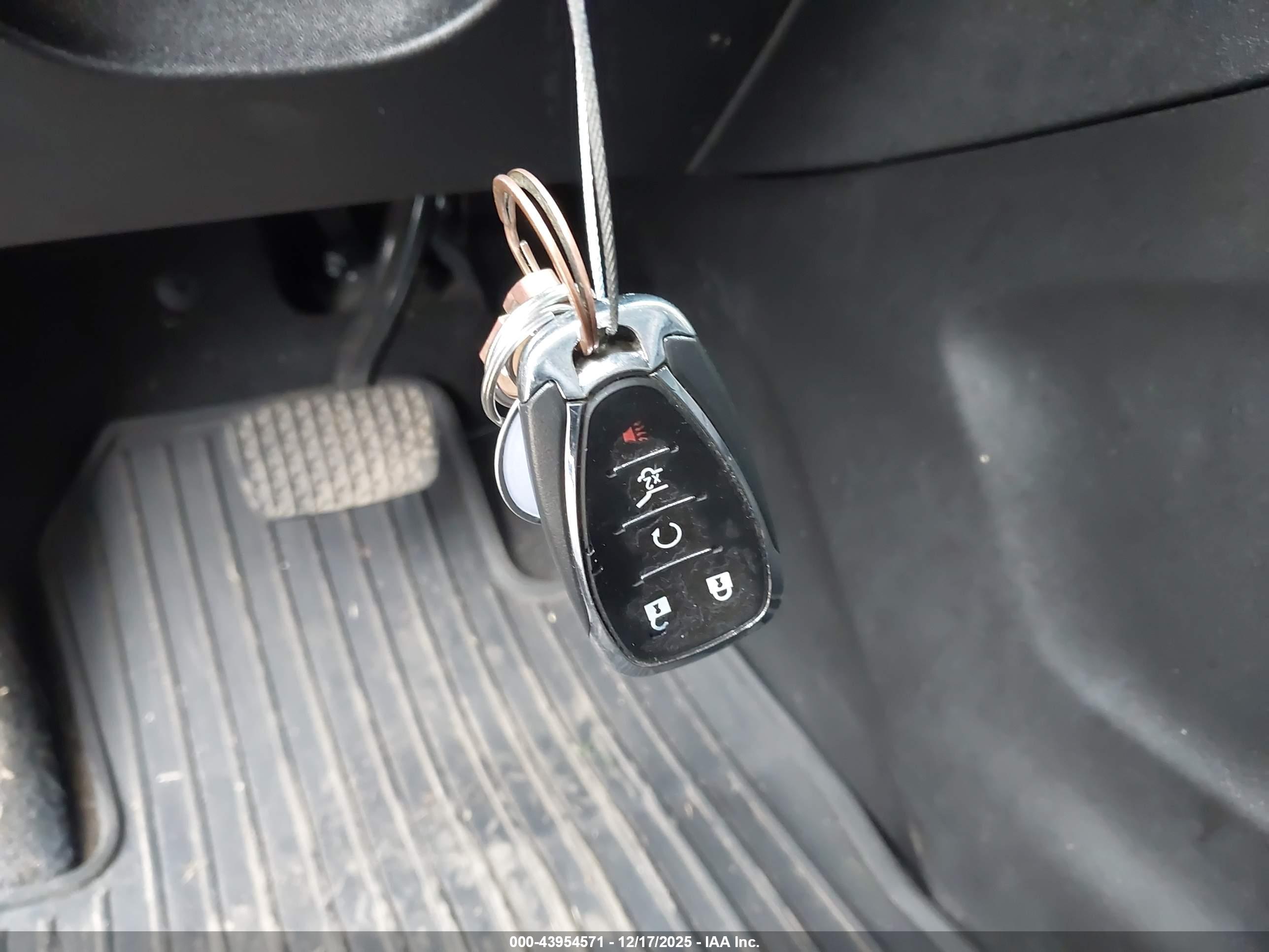 CHEVROLET EQUINOX image 11