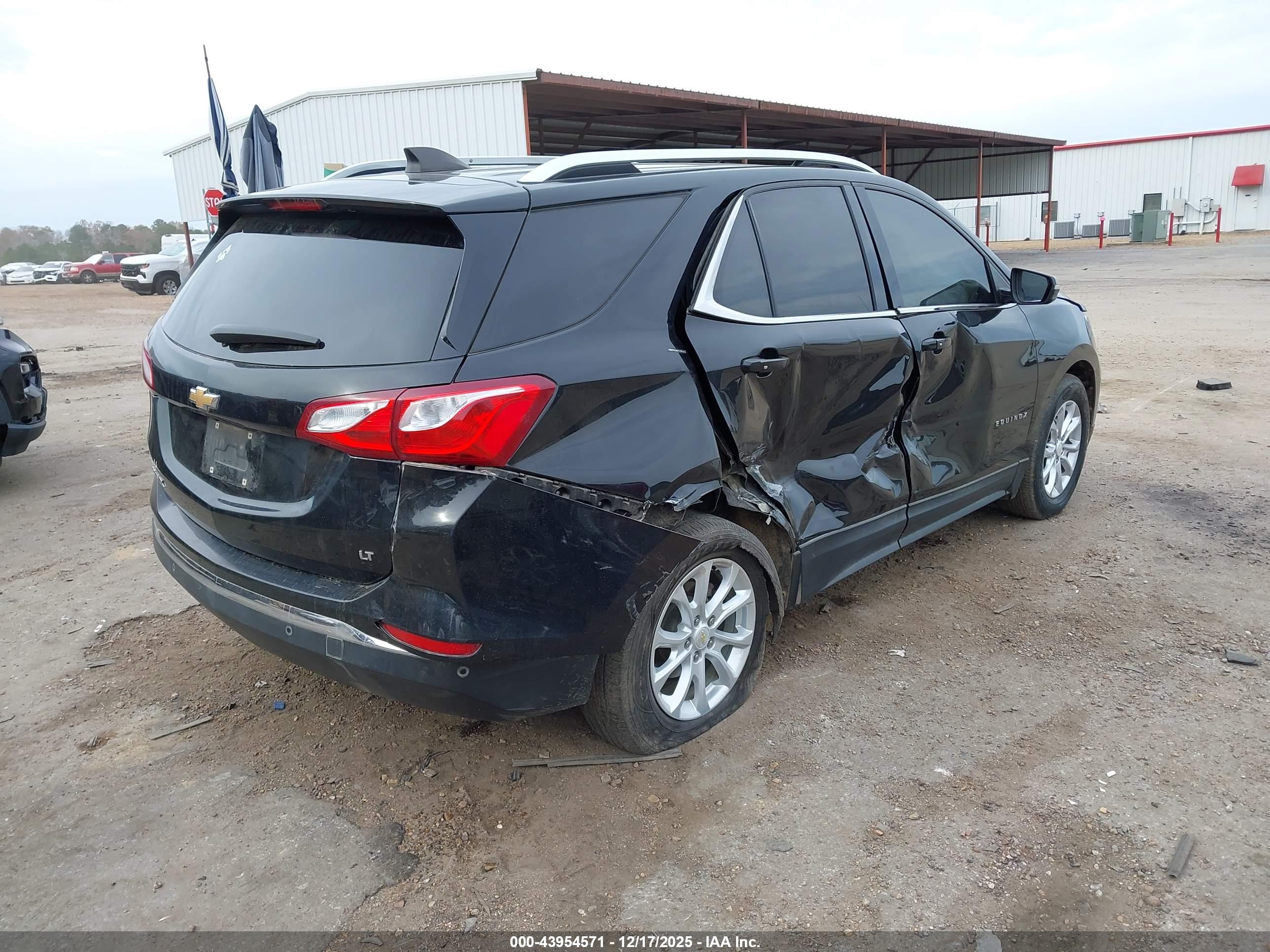 CHEVROLET EQUINOX image 4