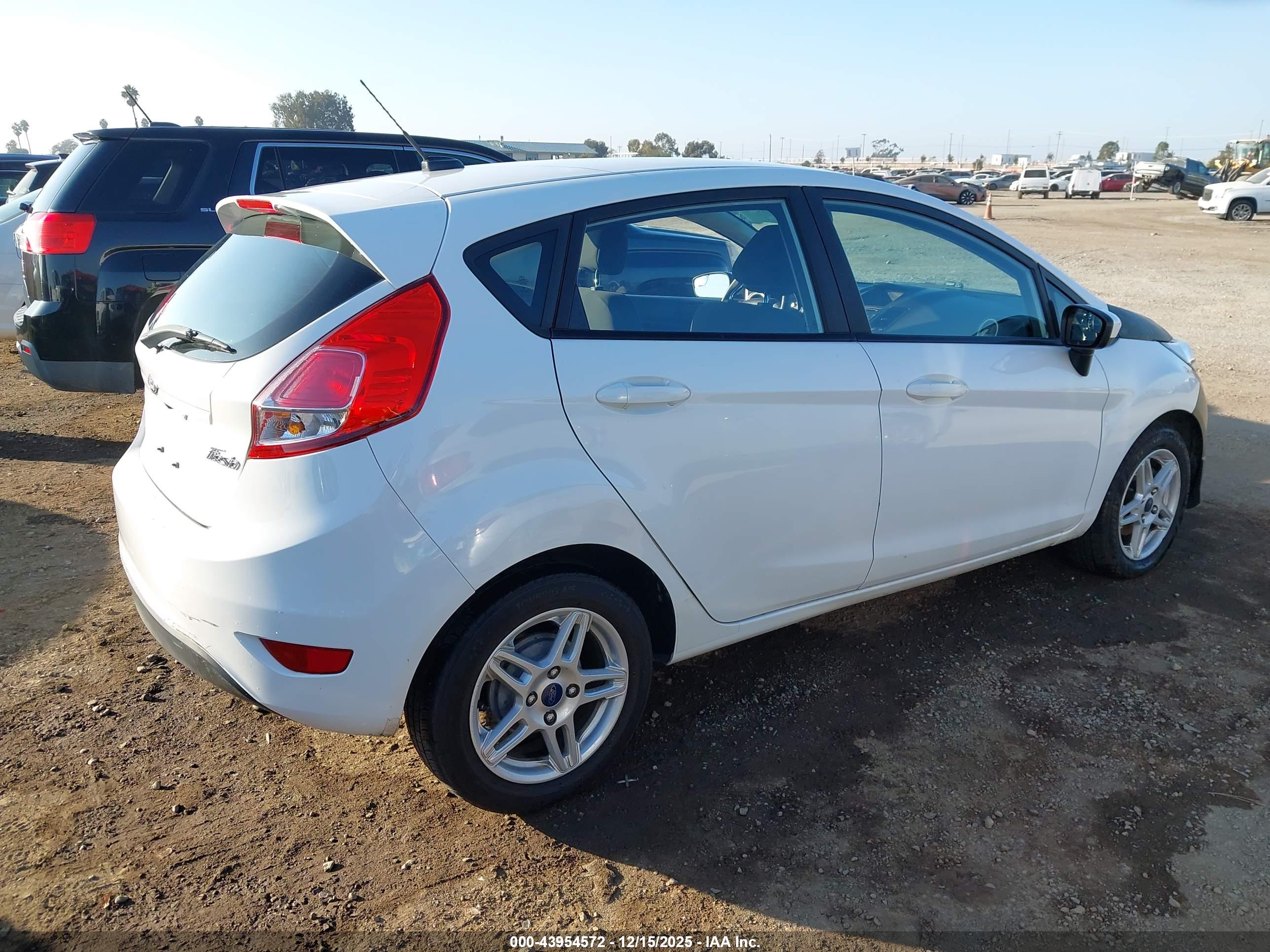 FORD FIESTA image 4
