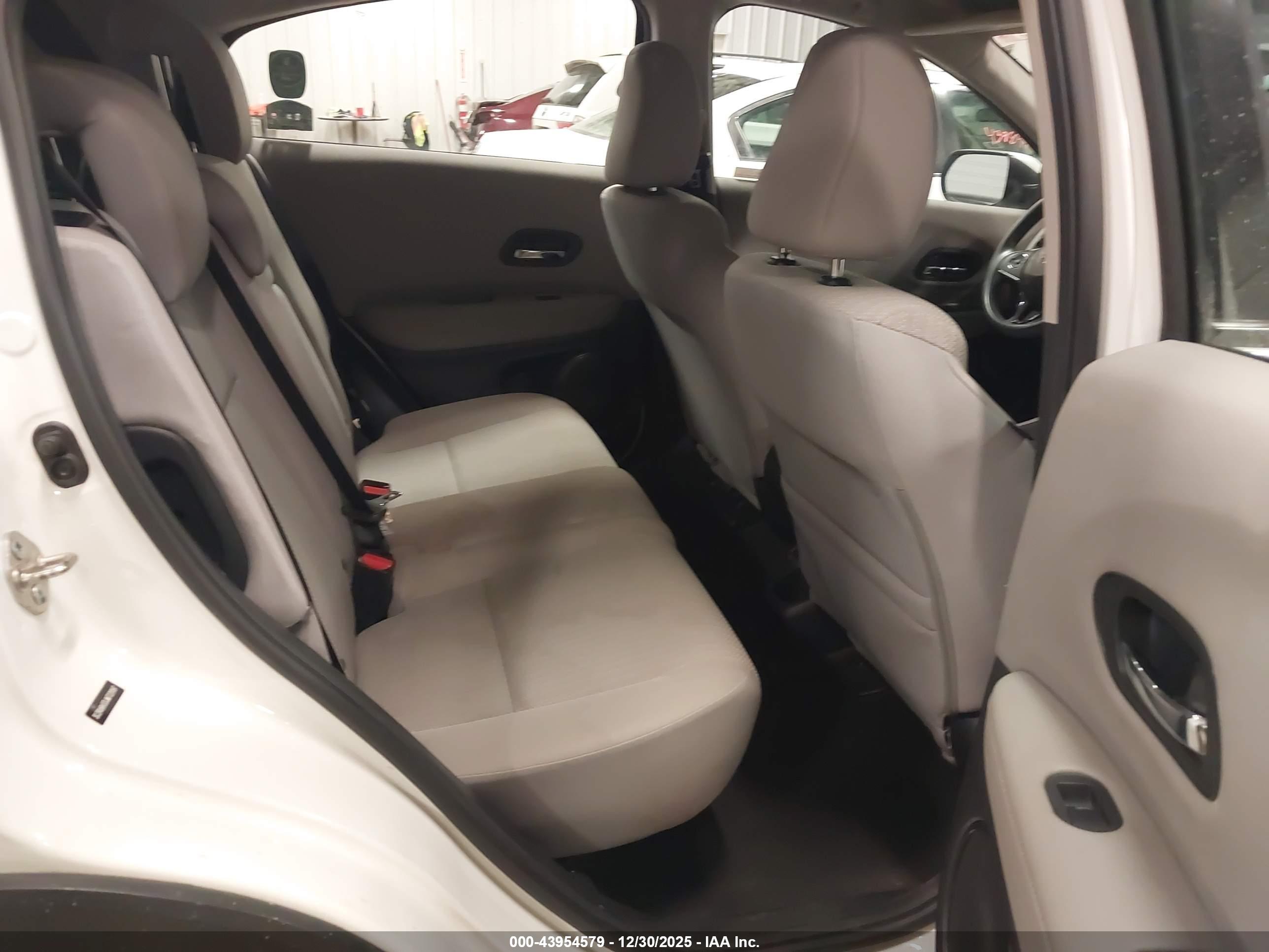 HONDA HR-V image 8