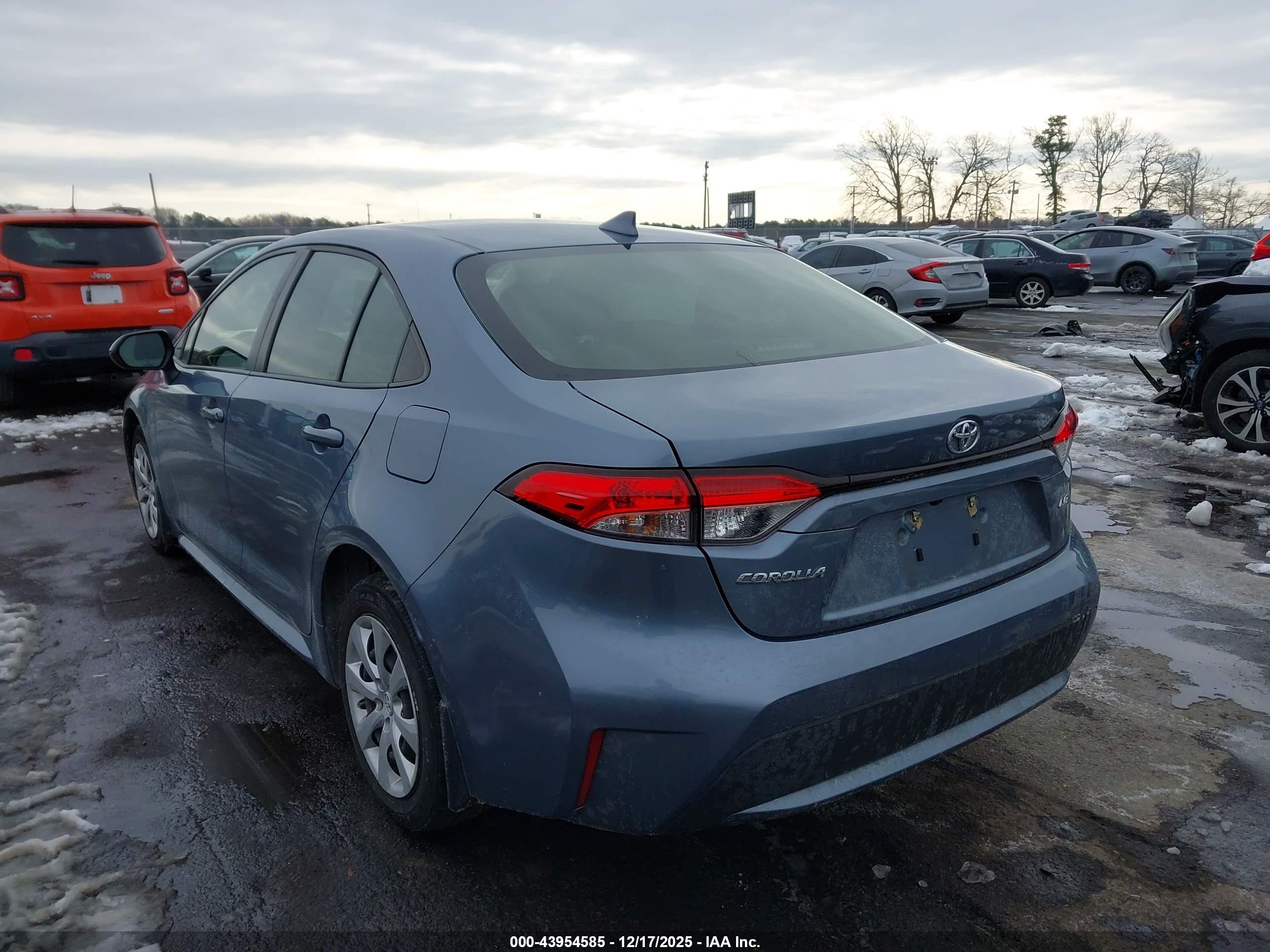 TOYOTA COROLLA image 3