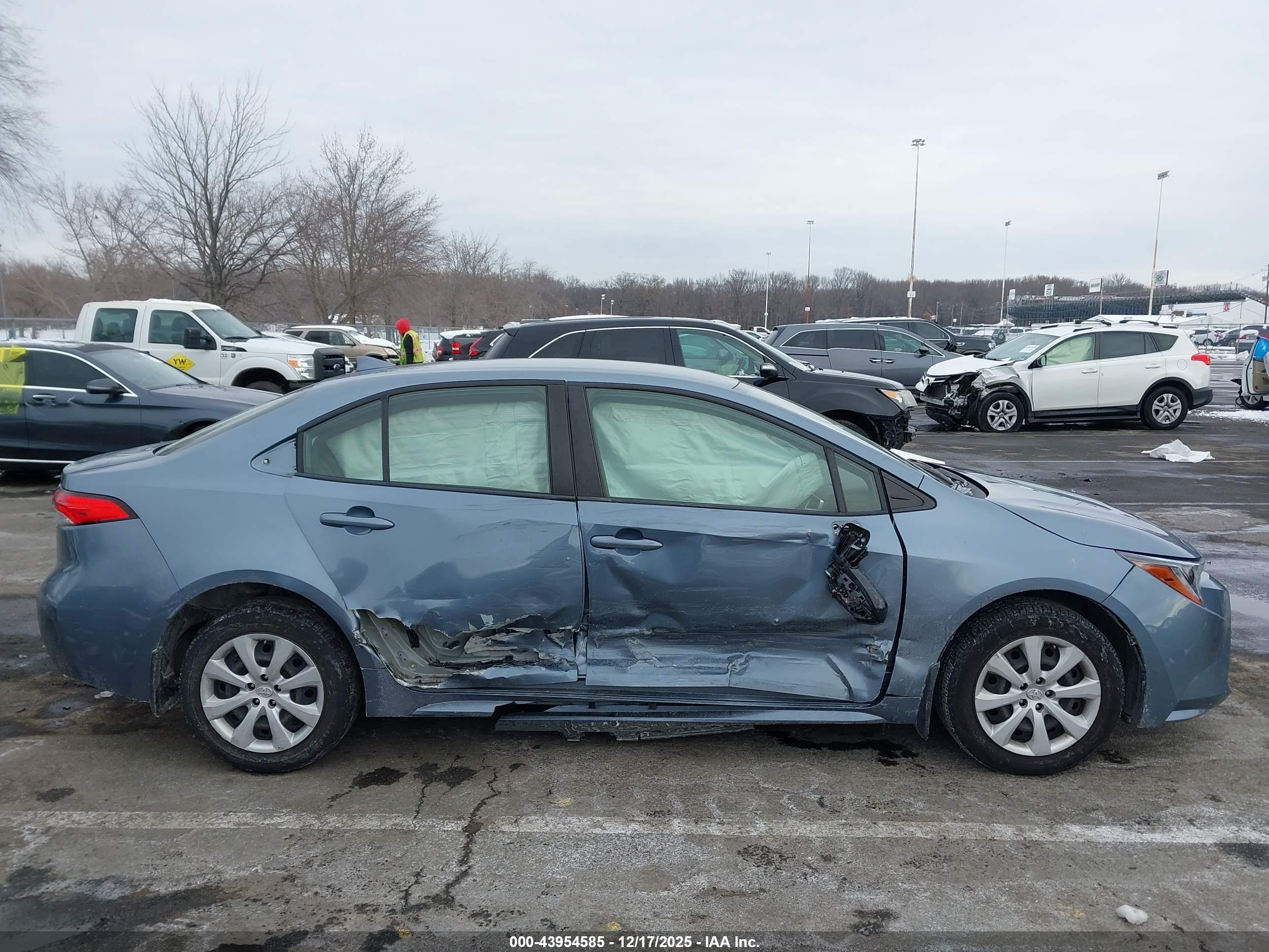 TOYOTA COROLLA image 6