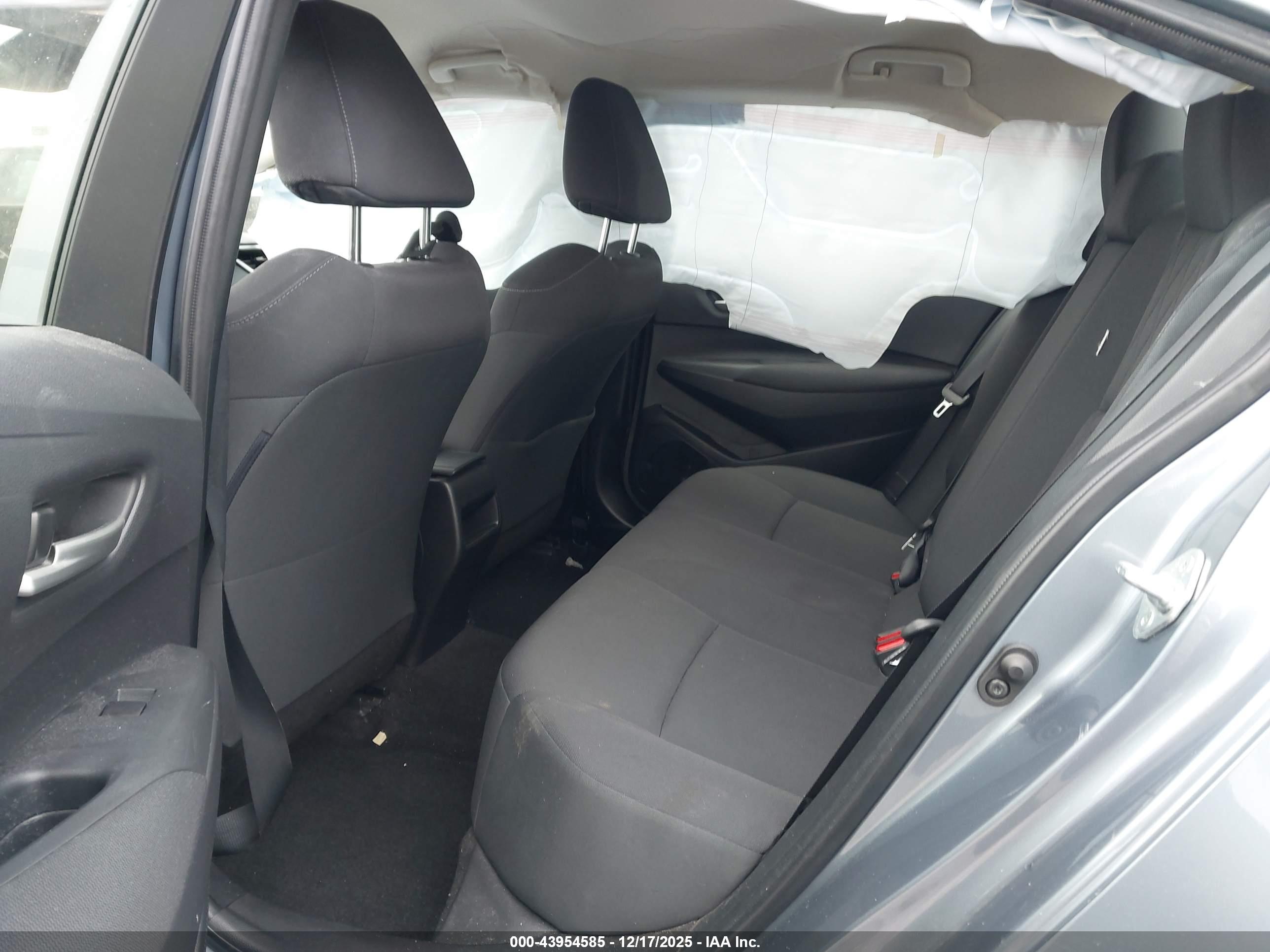 TOYOTA COROLLA image 8