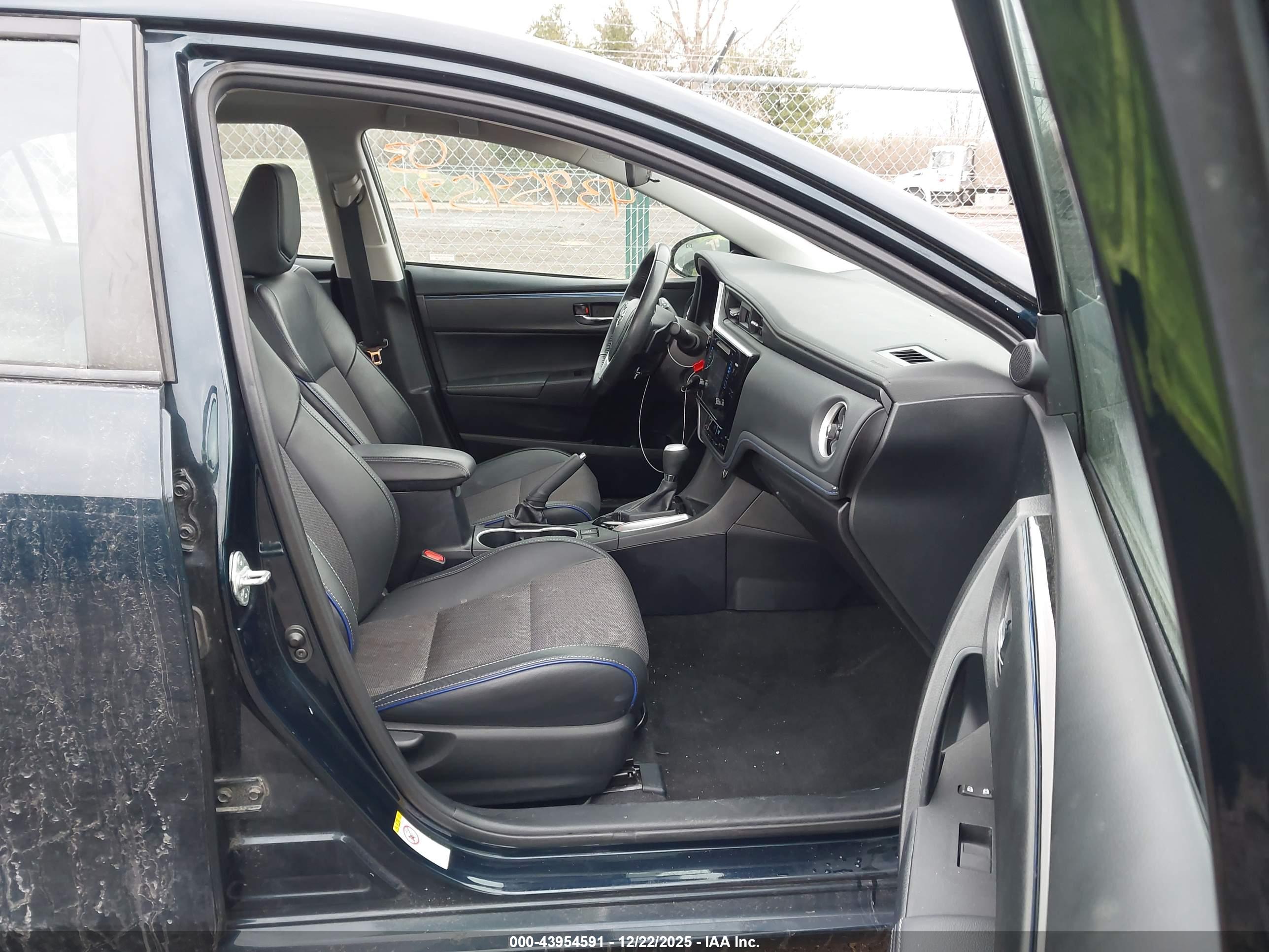 TOYOTA COROLLA image 5