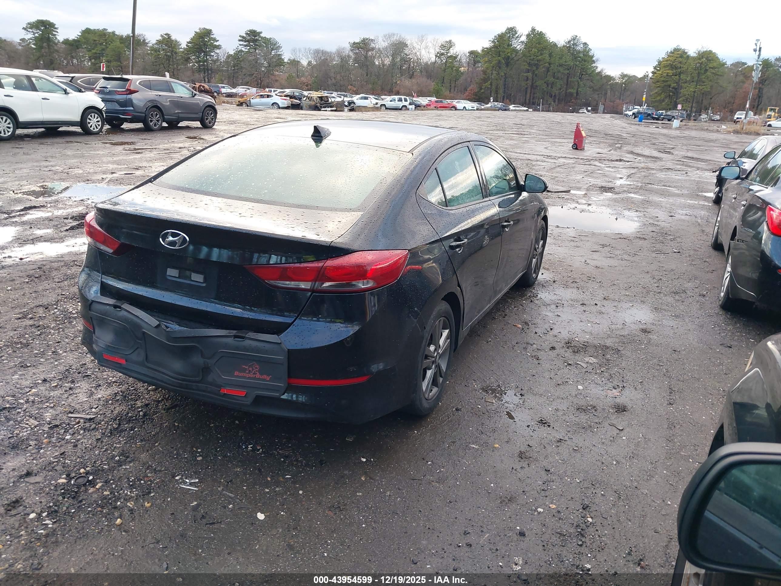 HYUNDAI ELANTRA image 4