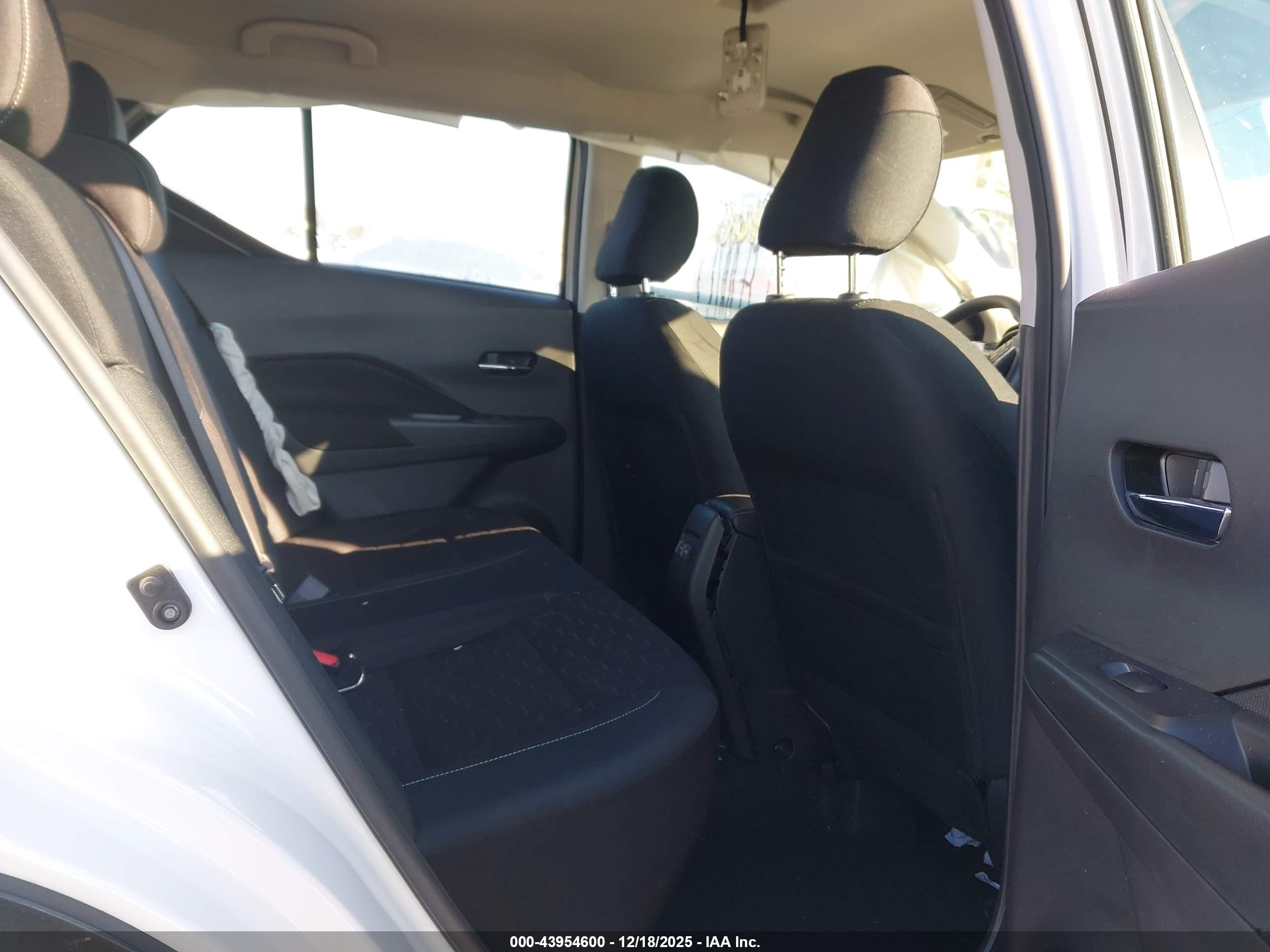 NISSAN KICKS image 8