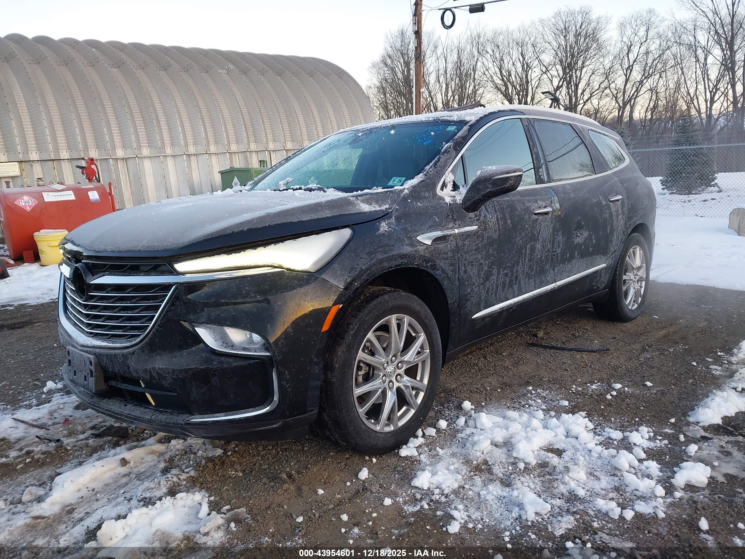 BUICK ENCLAVE image 2