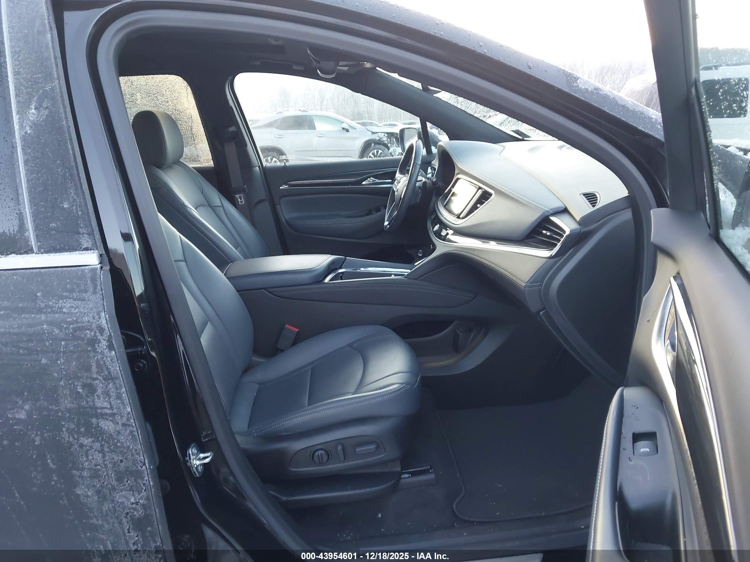 BUICK ENCLAVE image 5