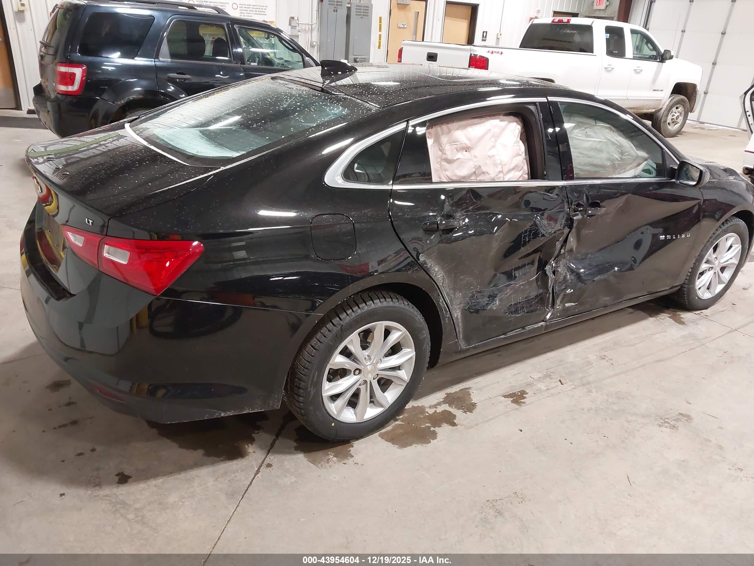 CHEVROLET MALIBU image 4