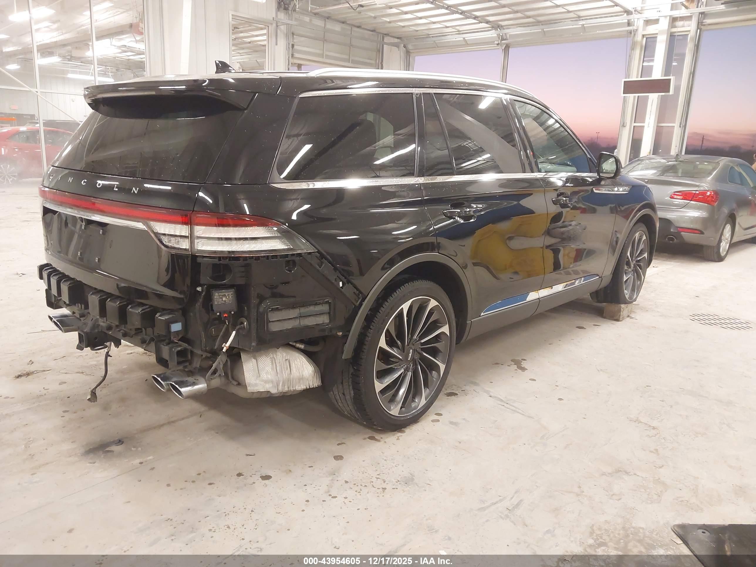 LINCOLN AVIATOR image 4