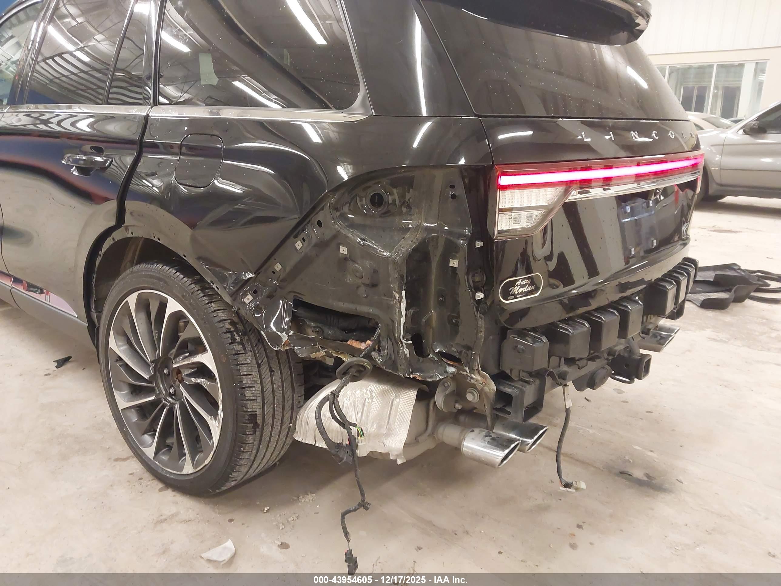 LINCOLN AVIATOR image 6