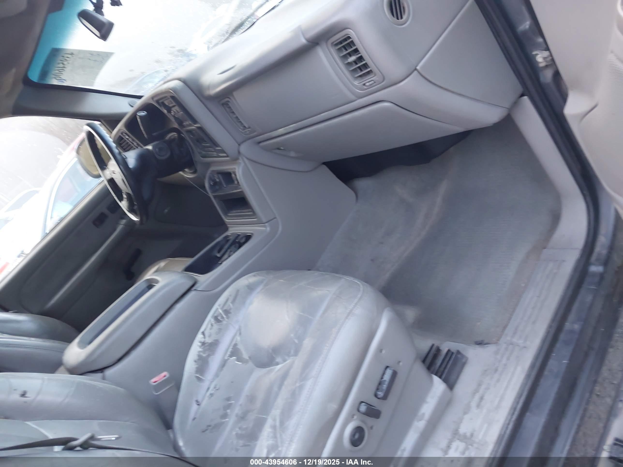 GMC SIERRA image 5