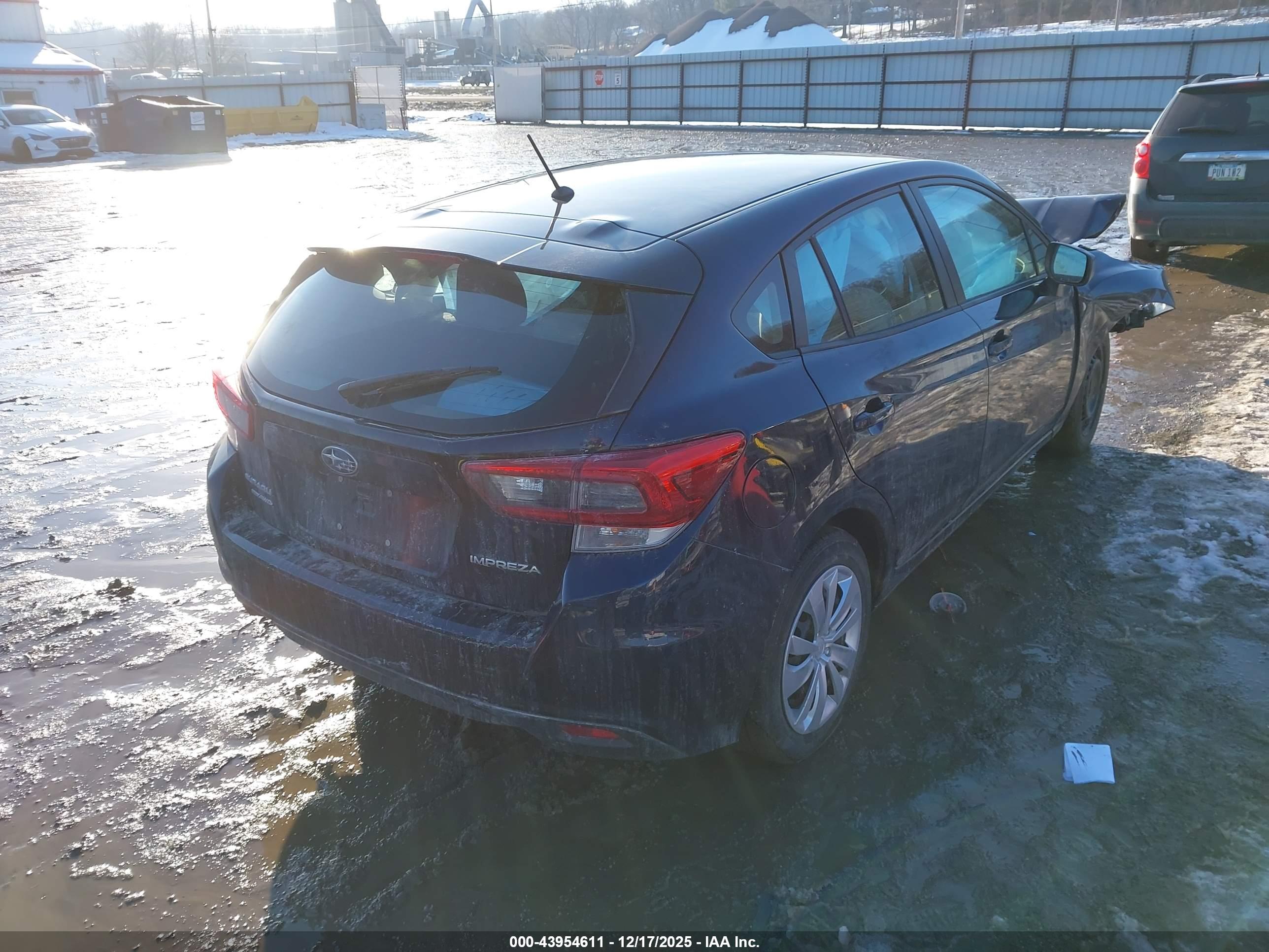 SUBARU IMPREZA image 4