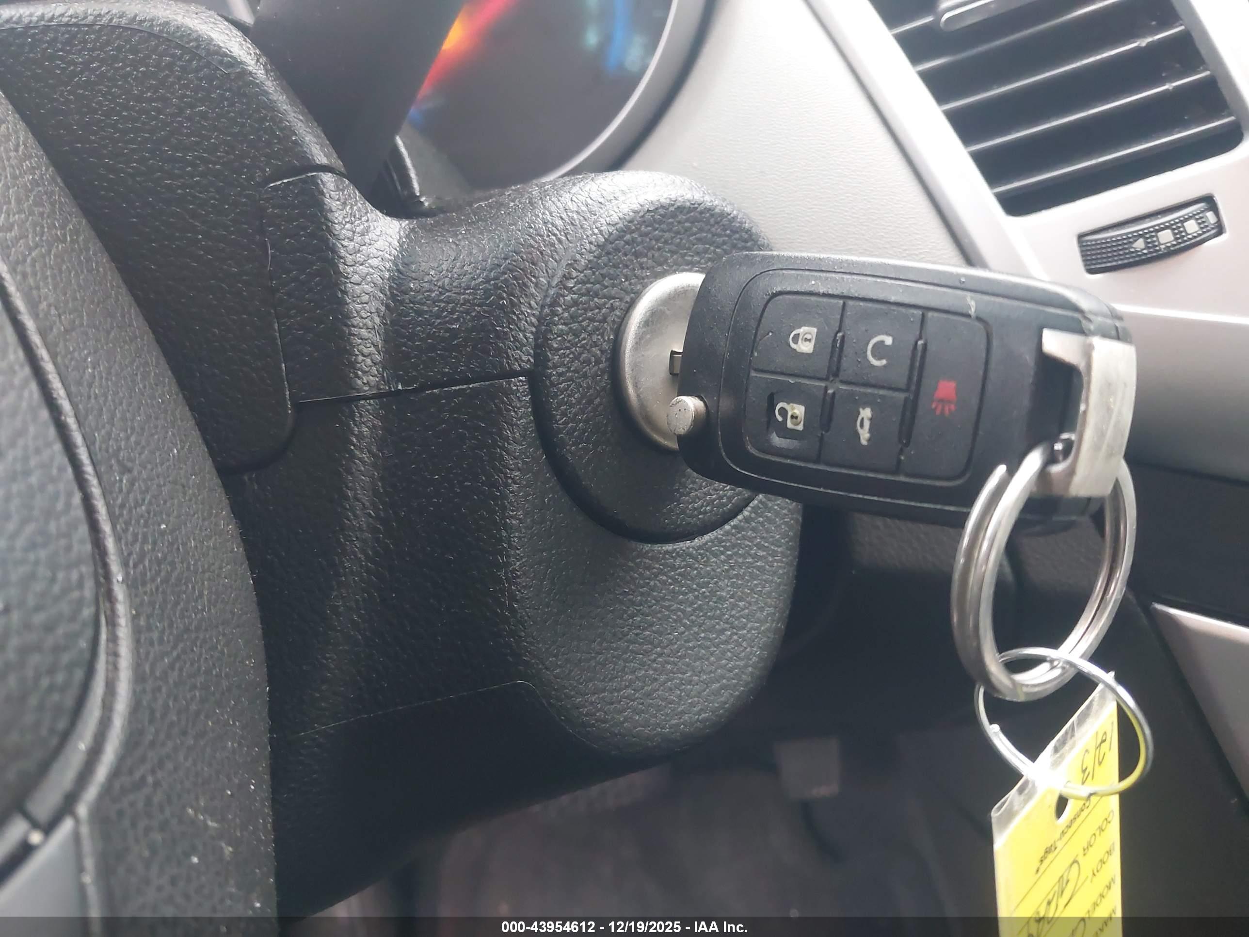 CHEVROLET CRUZE image 11