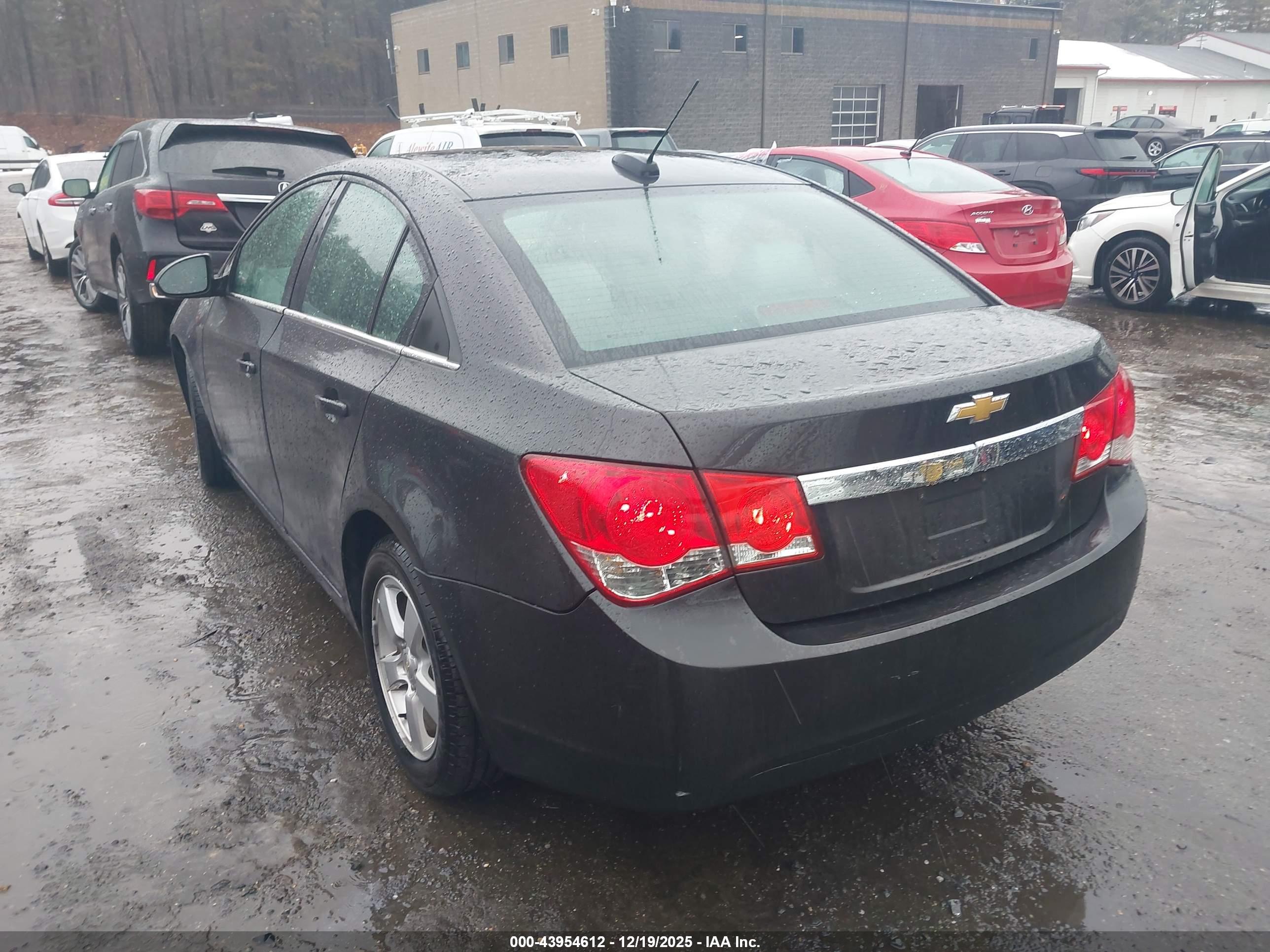 CHEVROLET CRUZE image 3