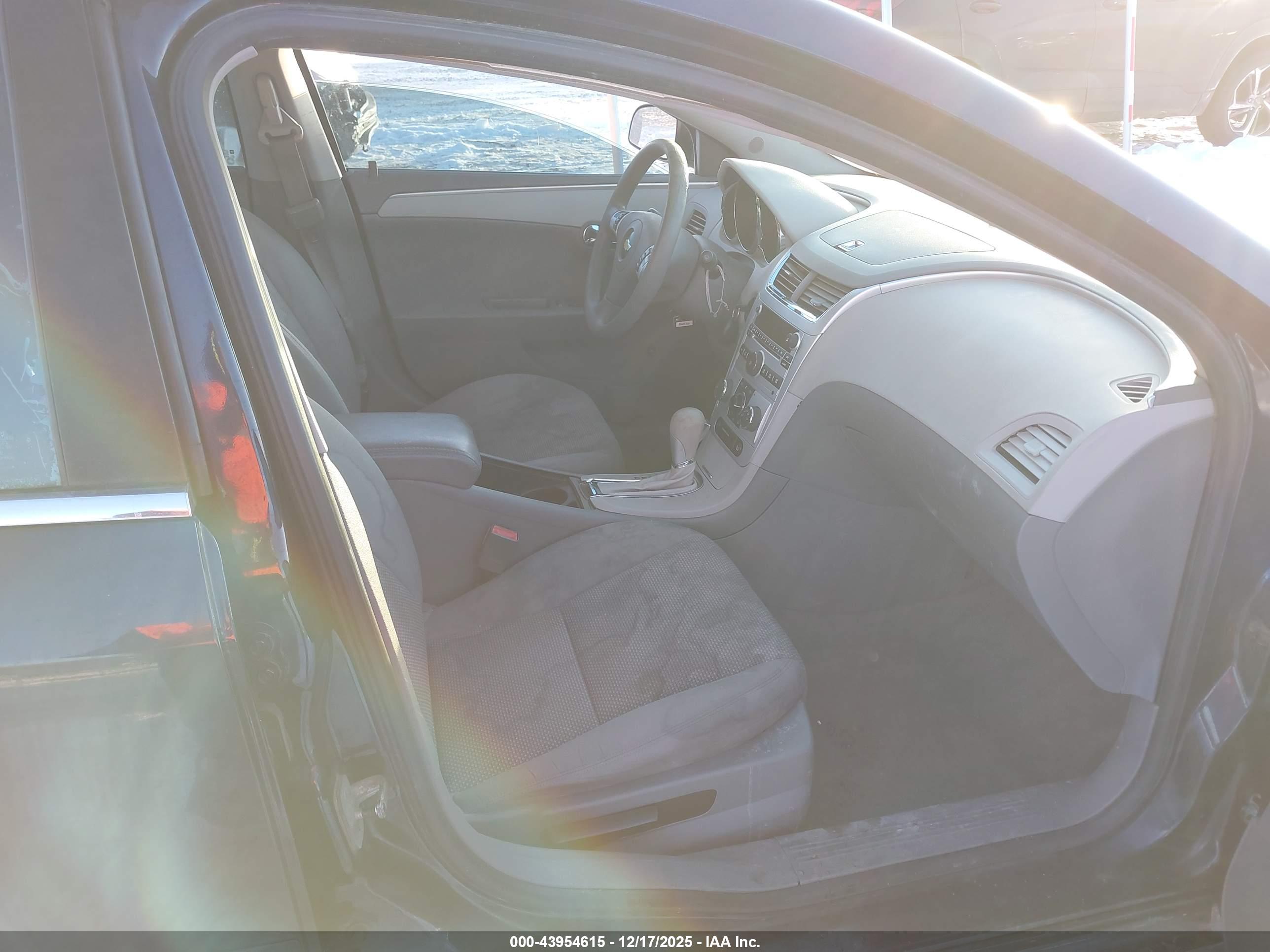 CHEVROLET MALIBU image 5