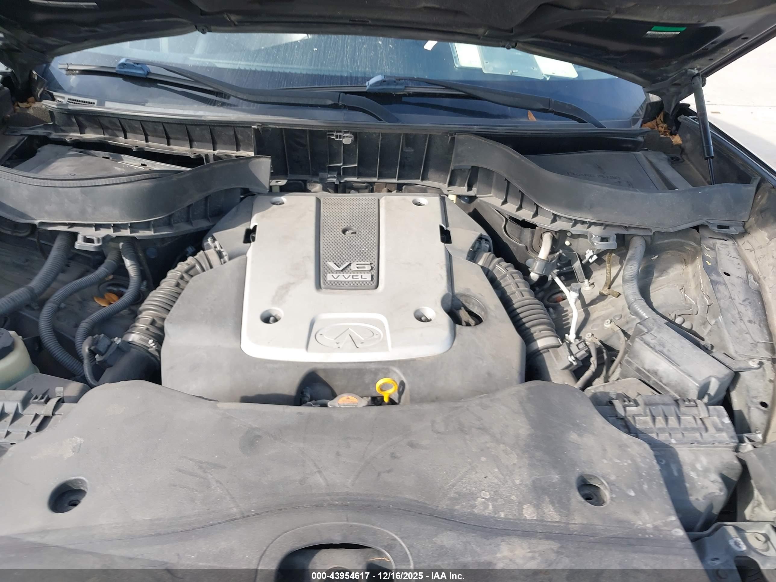 INFINITI FX37 image 10