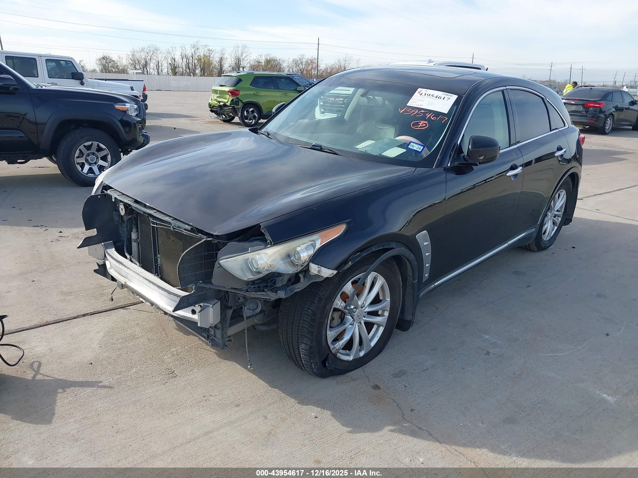INFINITI FX37 image 2