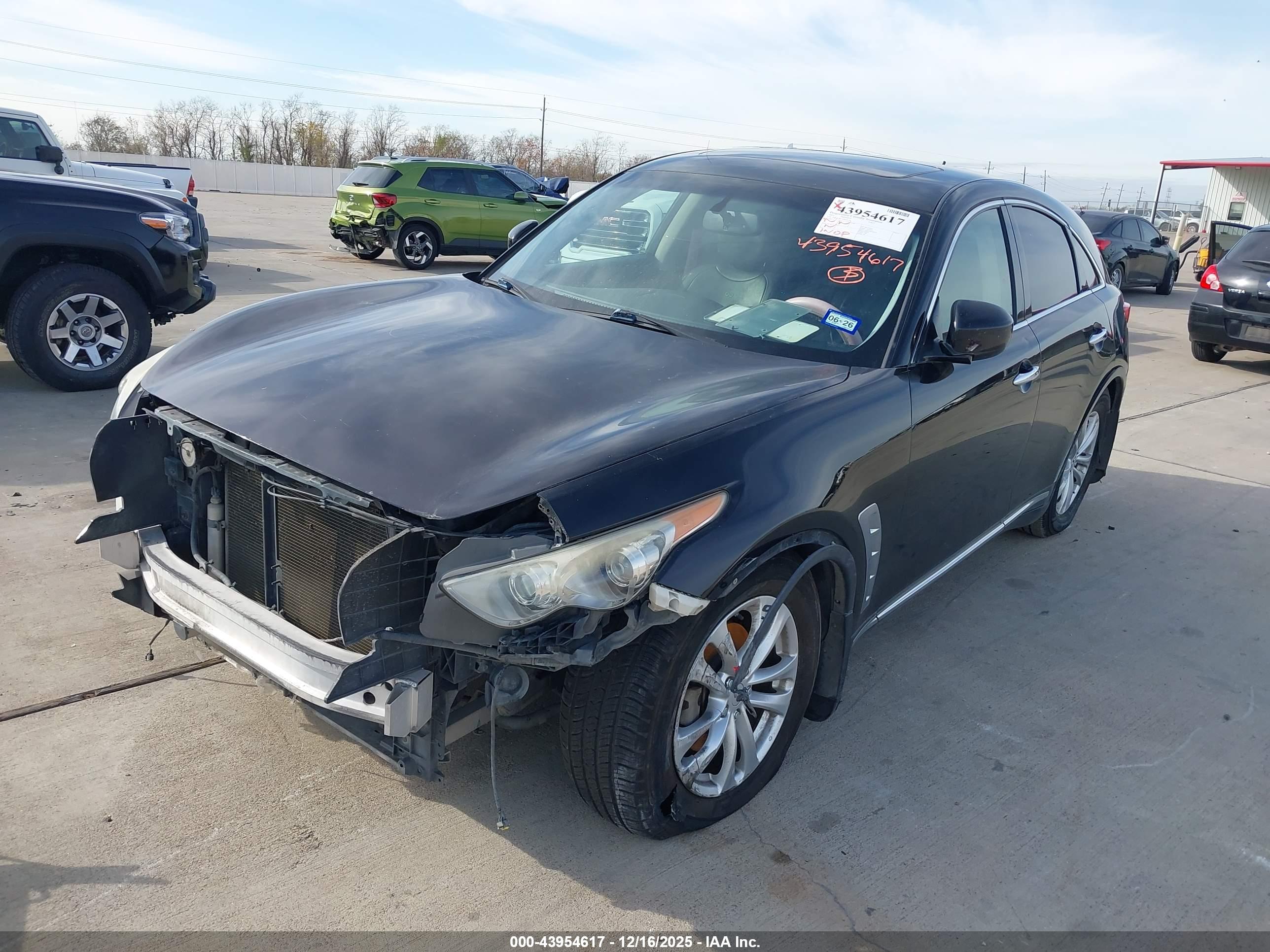 INFINITI FX37 image 6