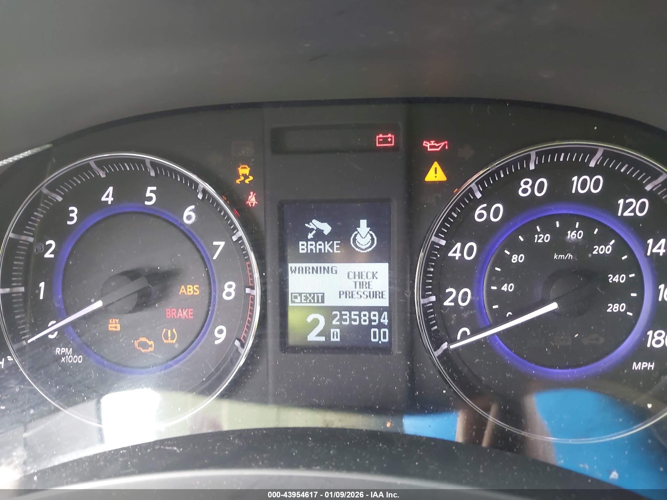 INFINITI FX37 image 7