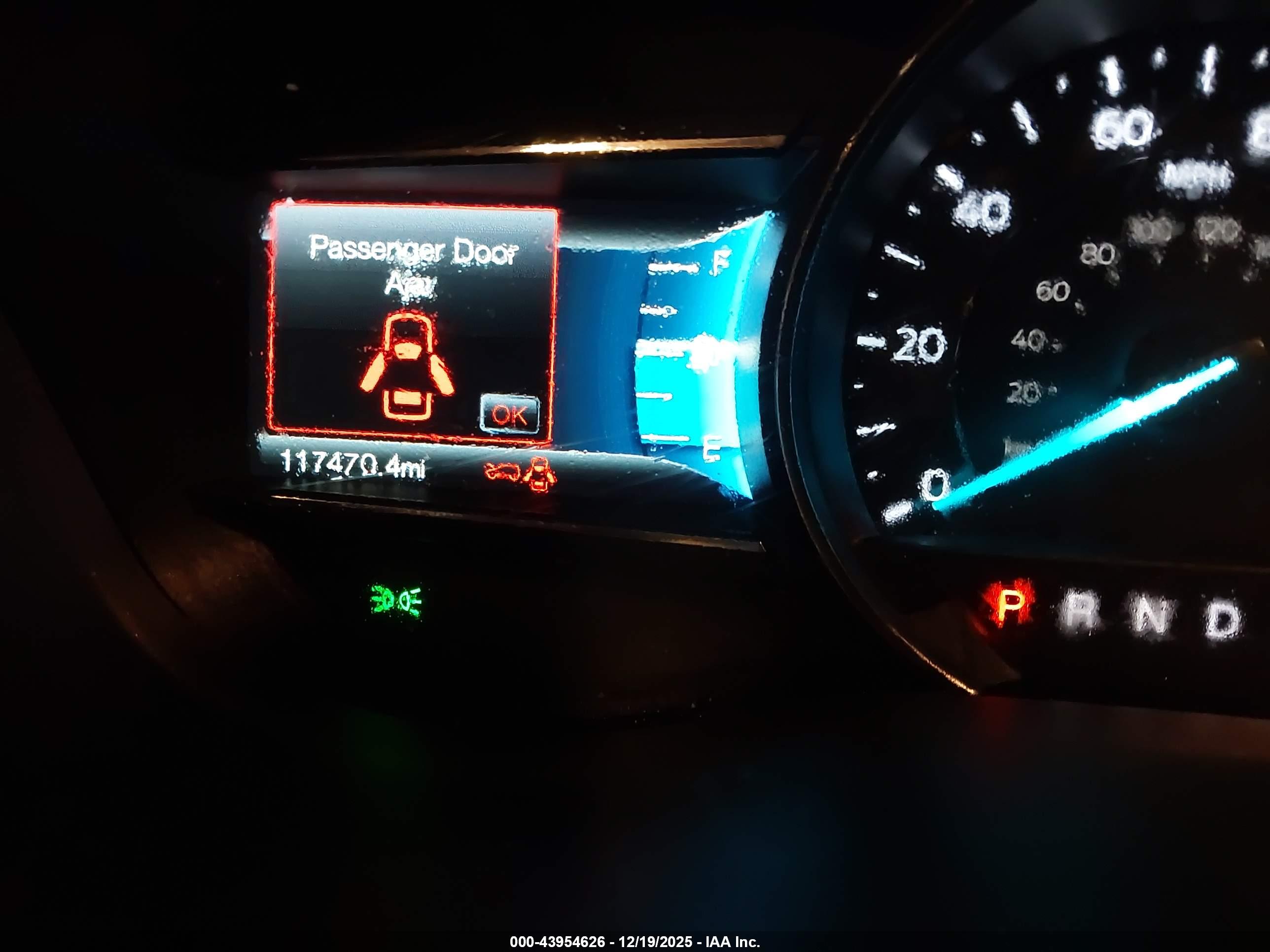 FORD EXPLORER image 7