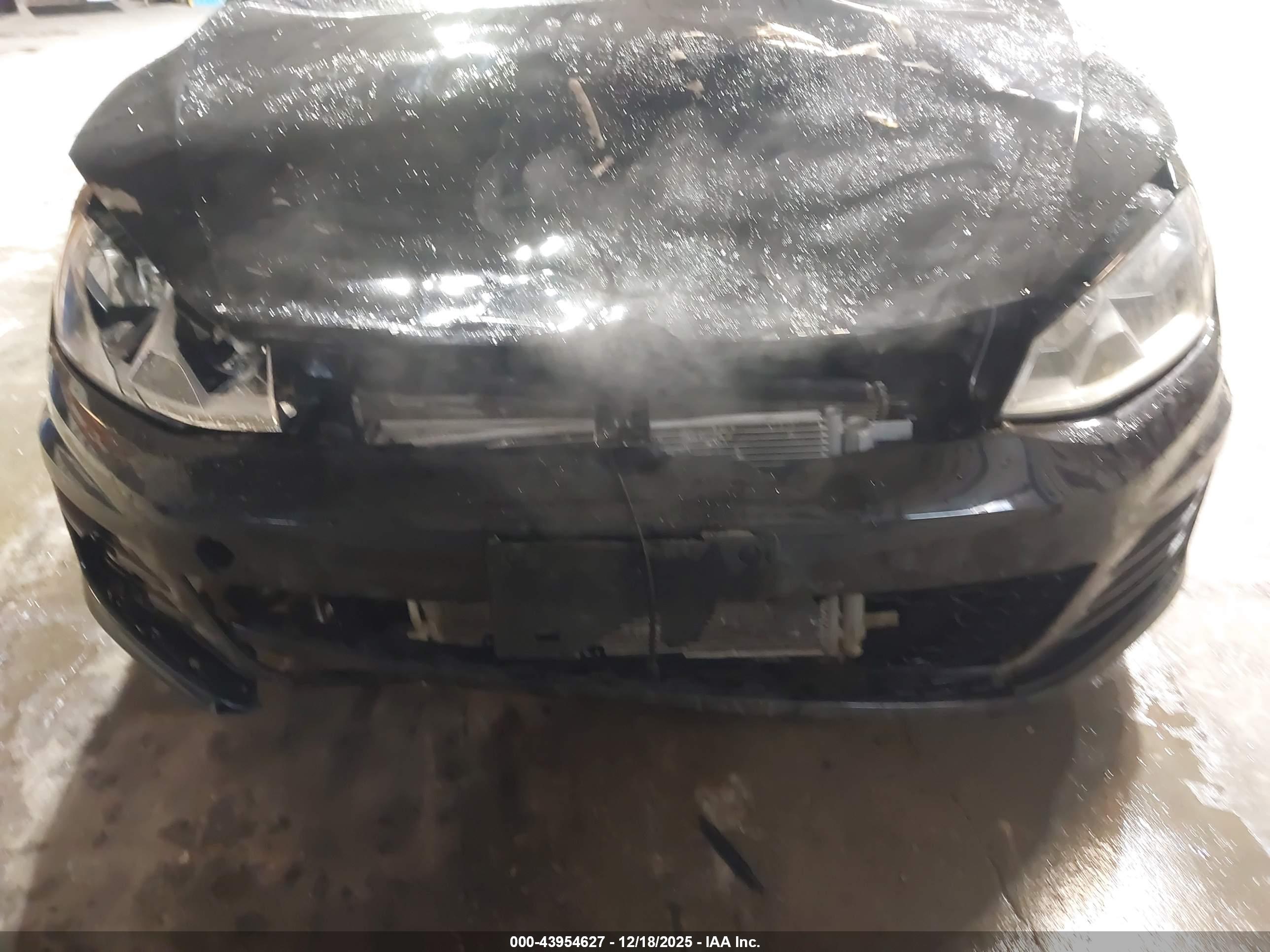 VOLKSWAGEN GOLF image 6